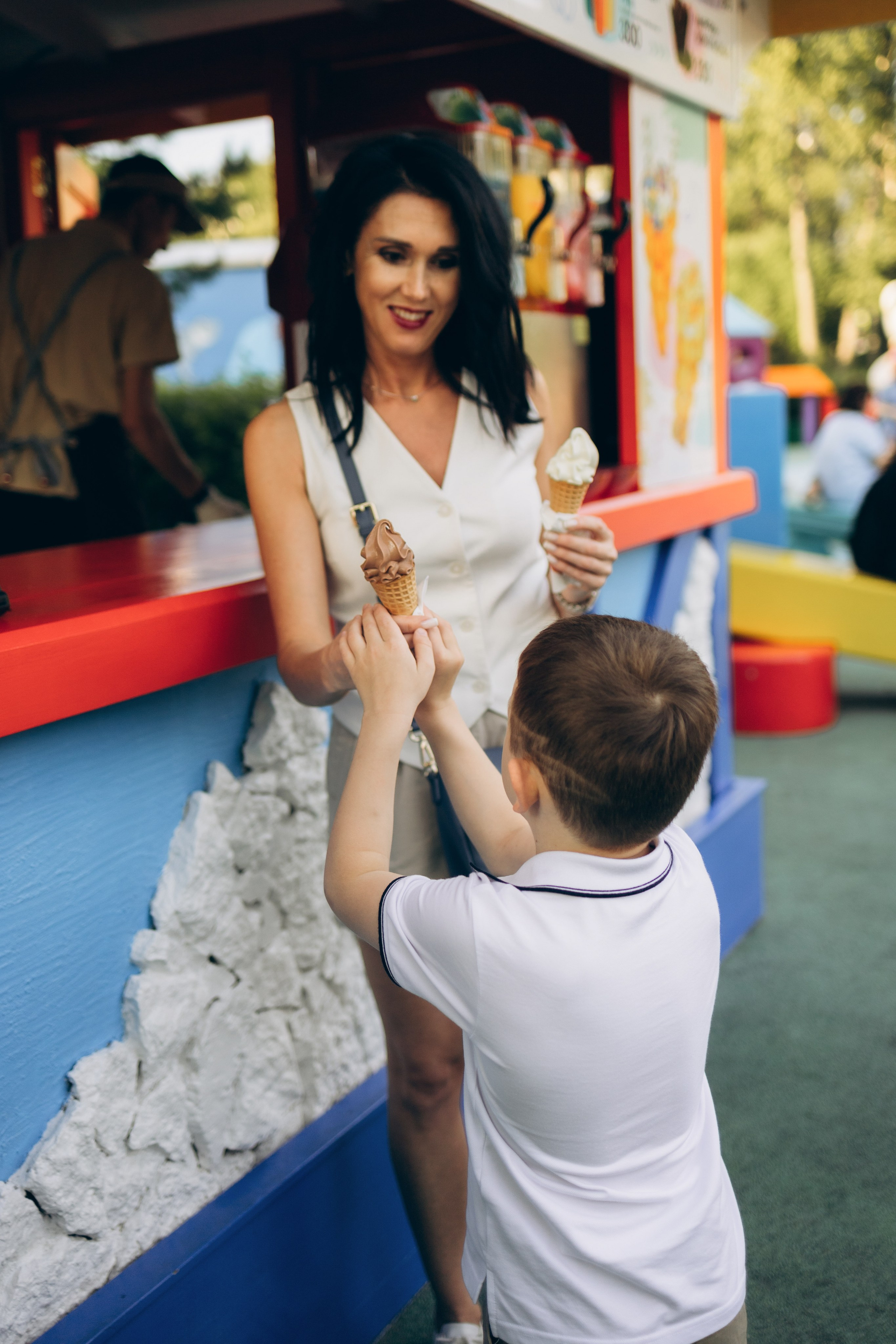 Летняя фотосессия в парке Диво остров. Фотосессия мама с сыном. Семейный и детский фотограф в Санкт-Петербурге Павлова Елена