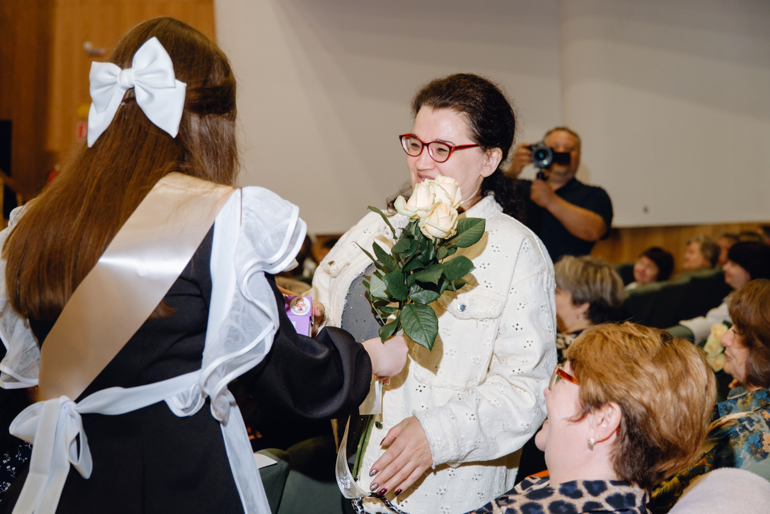 Последний звонок 11 класс. Фотограф Софья Володкина