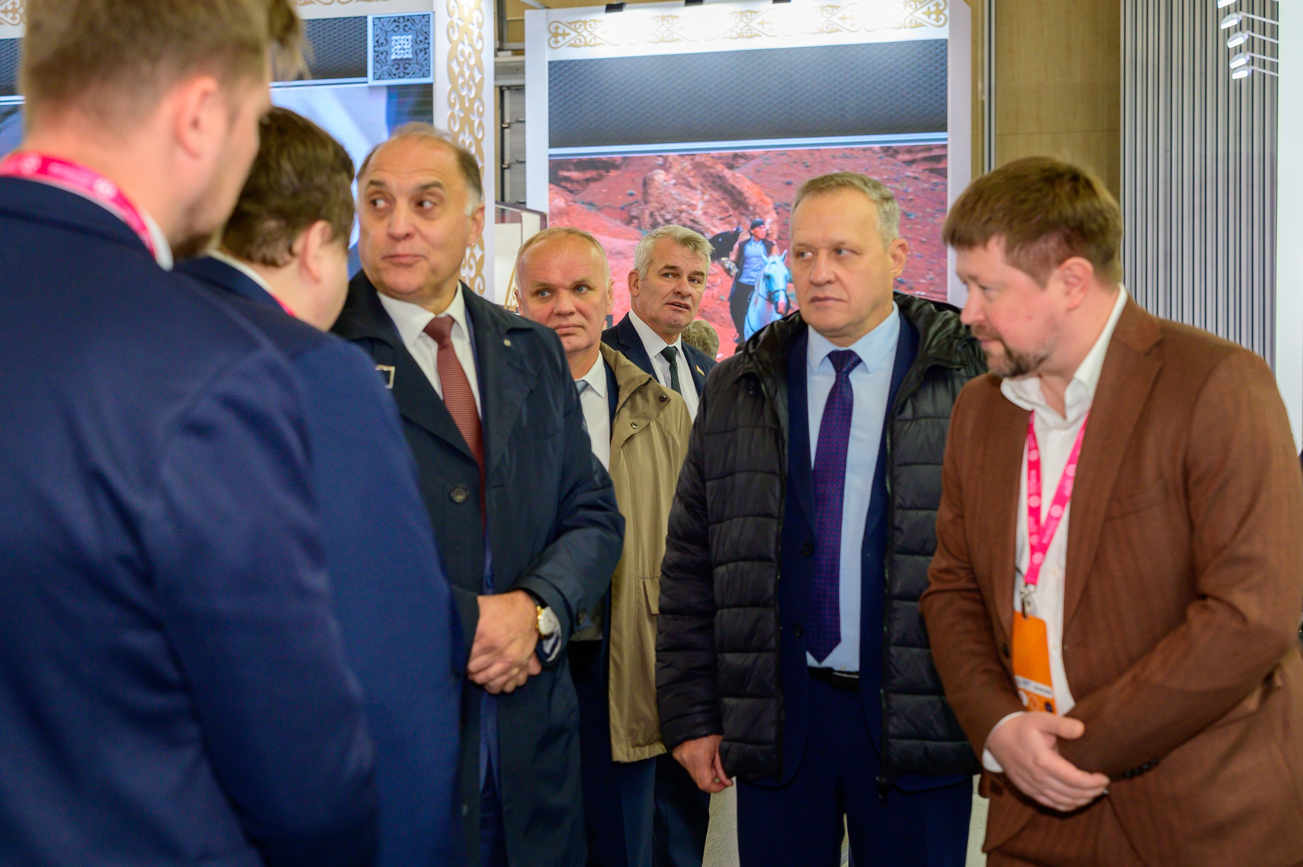 BigindustrialweekBelarus. Фотоуслуги, услуги фотографа, фотографирование важных событий