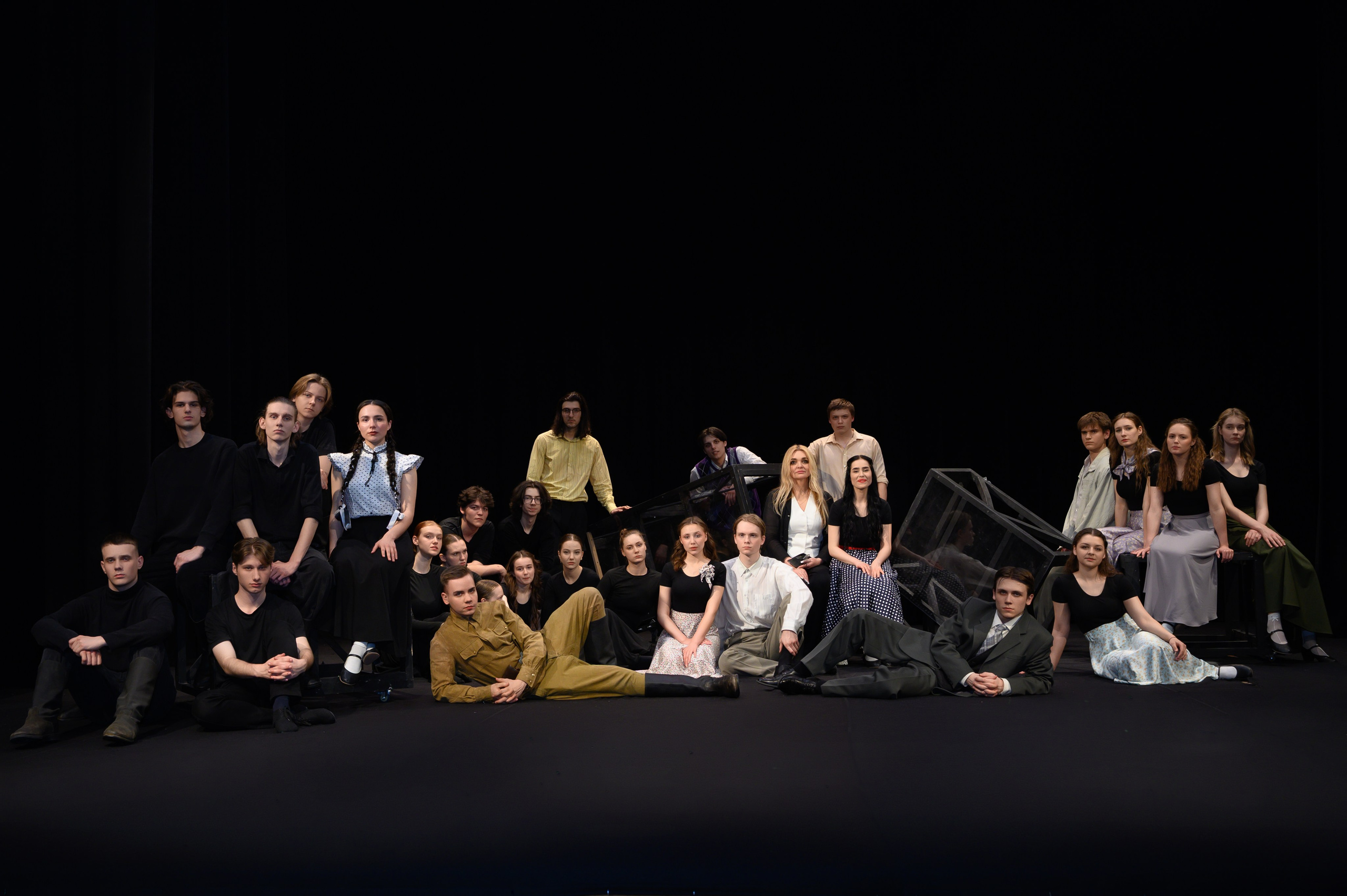 Молодая гвардия. Фотоуслуги, услуги фотографа, фотографирование важных событий