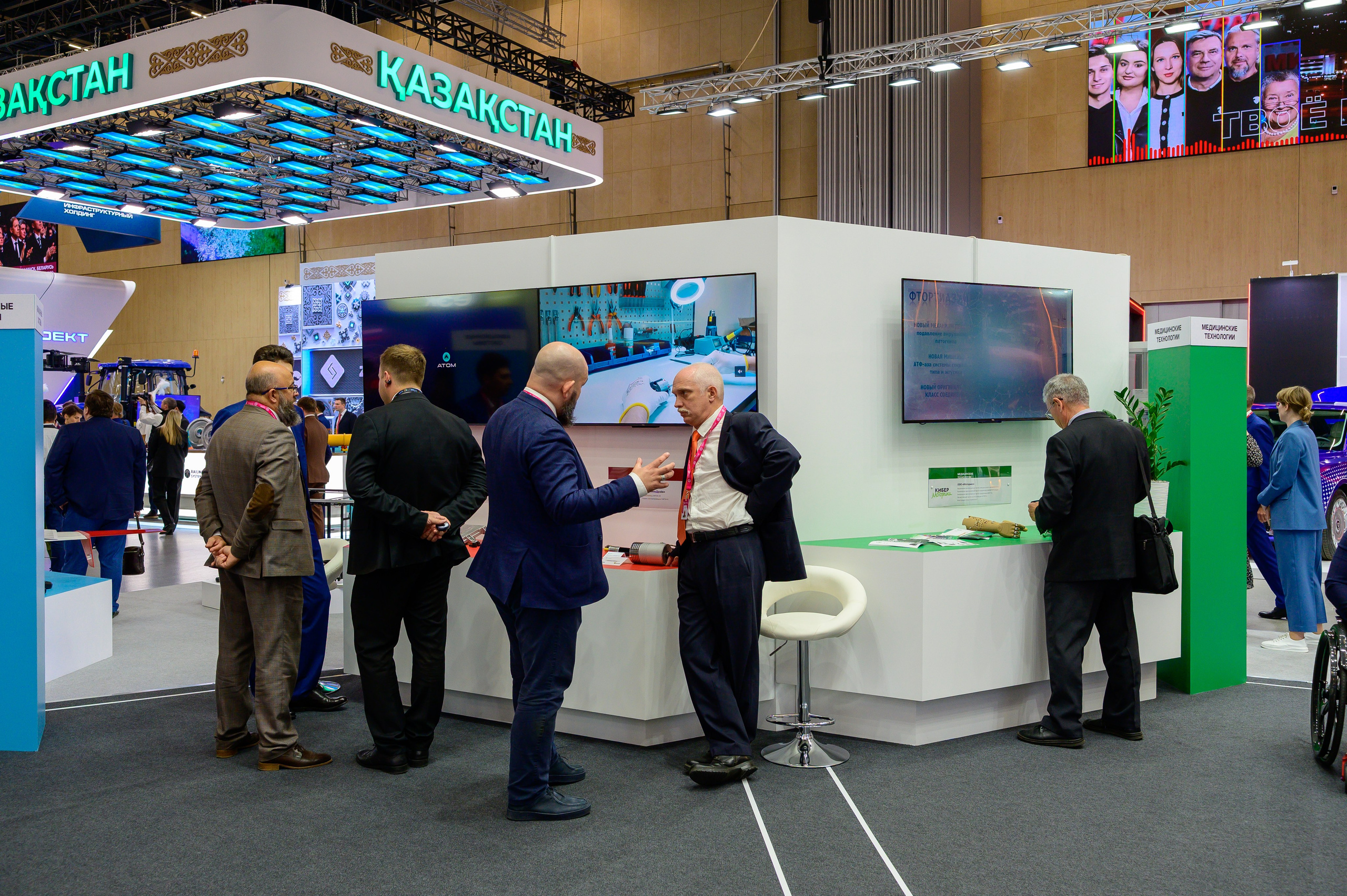 BigindustrialweekBelarus. Фотоуслуги, услуги фотографа, фотографирование важных событий