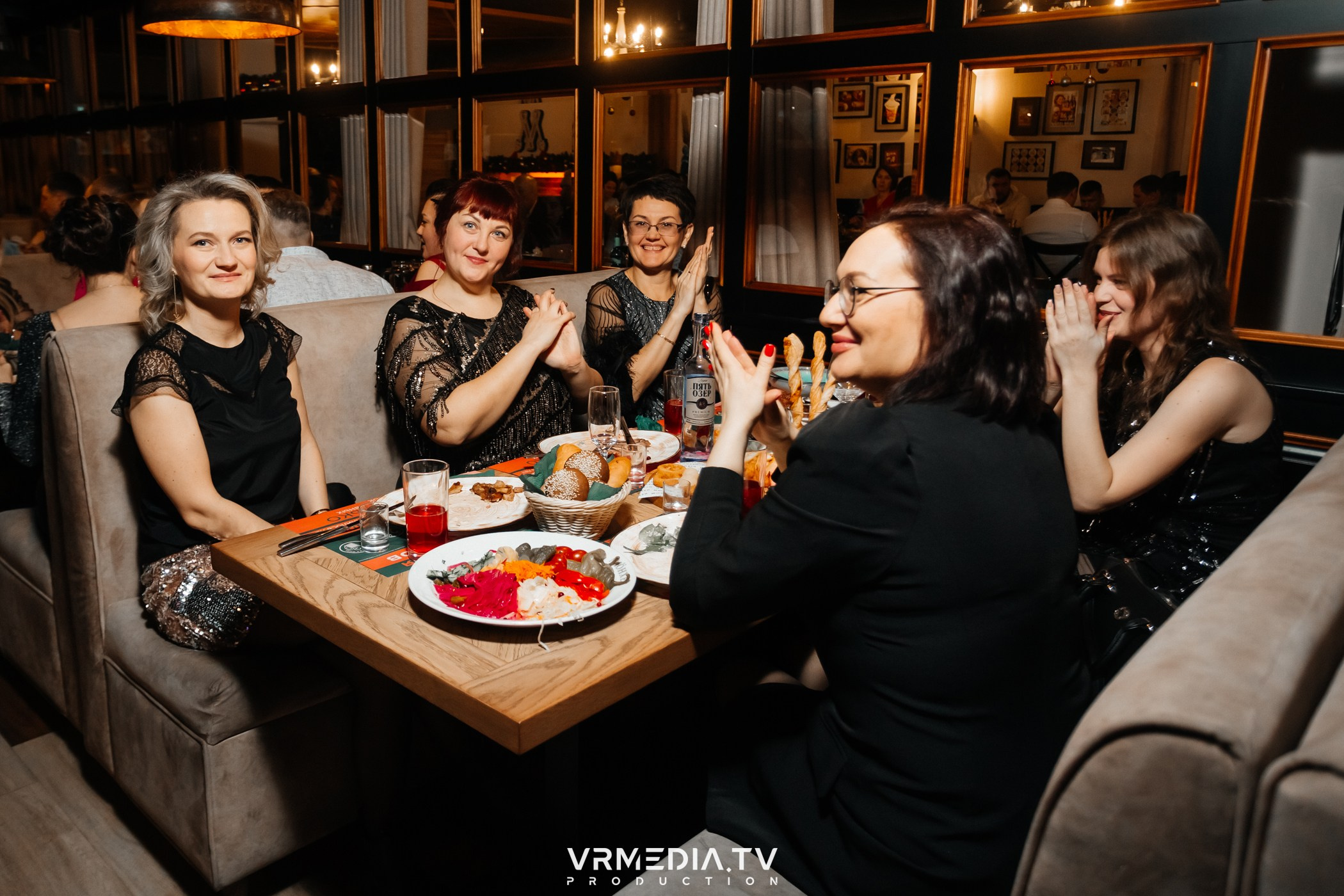 Новогодний вечер в ресторане «Мюнхен». Фотограф Кемерово | Сергей