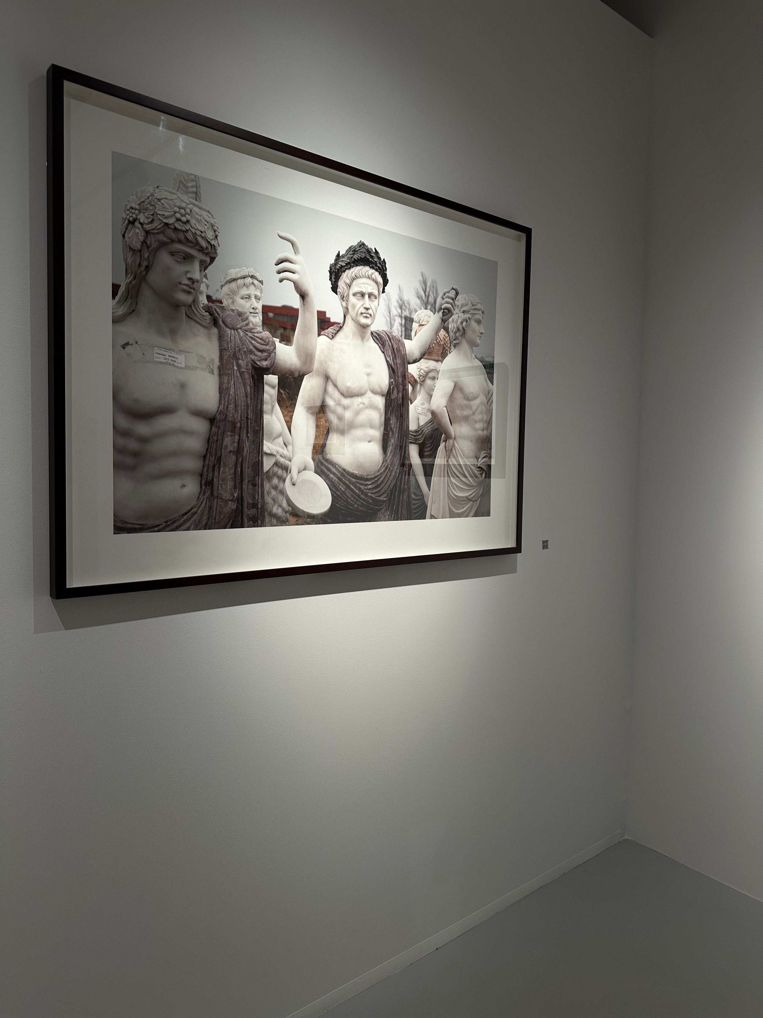 Выставка Чересчур. Фотосессии и репортаж — Фотограф в Москве — Рина Серёгина