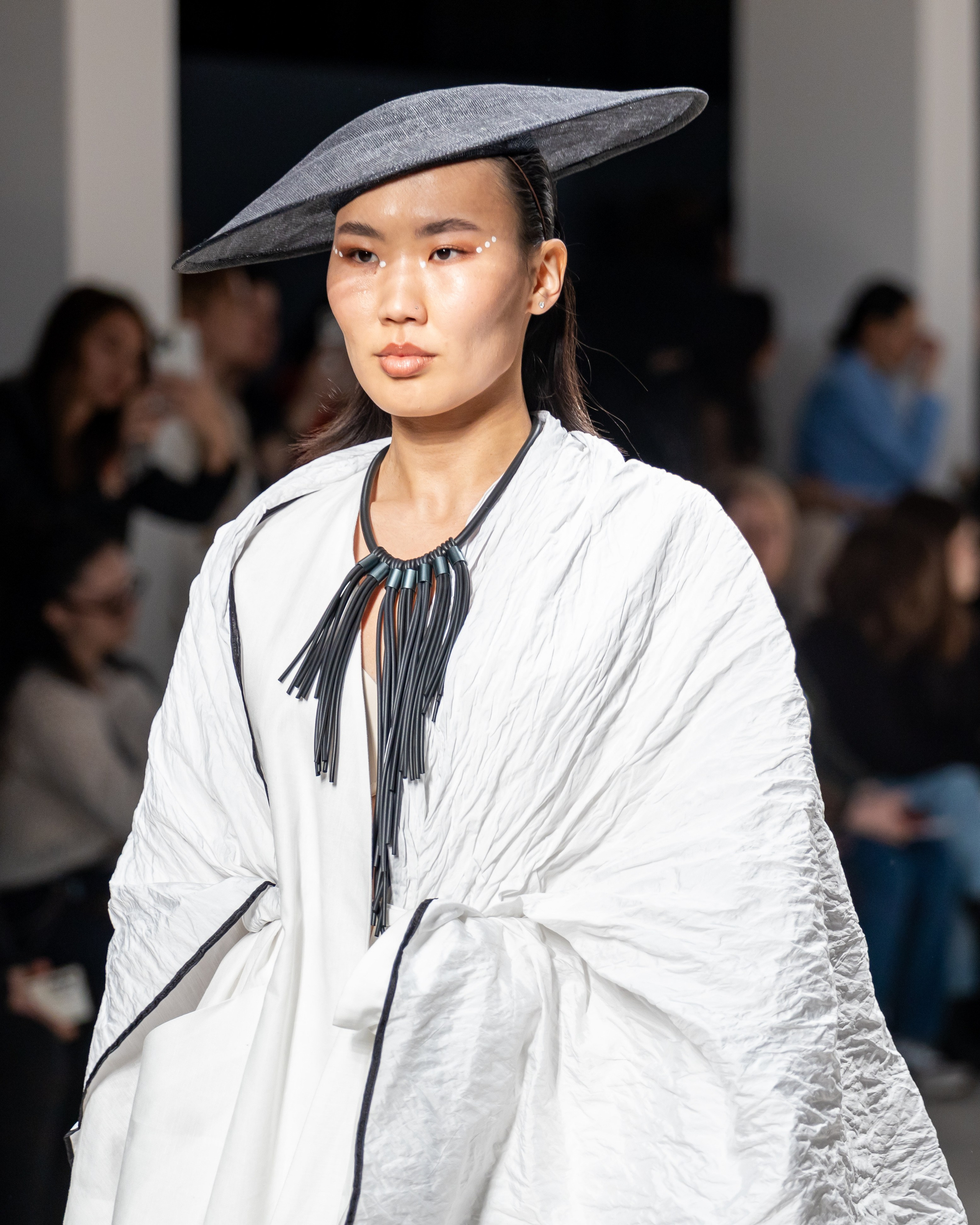 Показ коллекции Nelly Kruk (Нижний Новгород): Московская неделя моды 15 марта 2025. Фотосессии и репортаж — Фотограф в Москве — Рина Серёгина