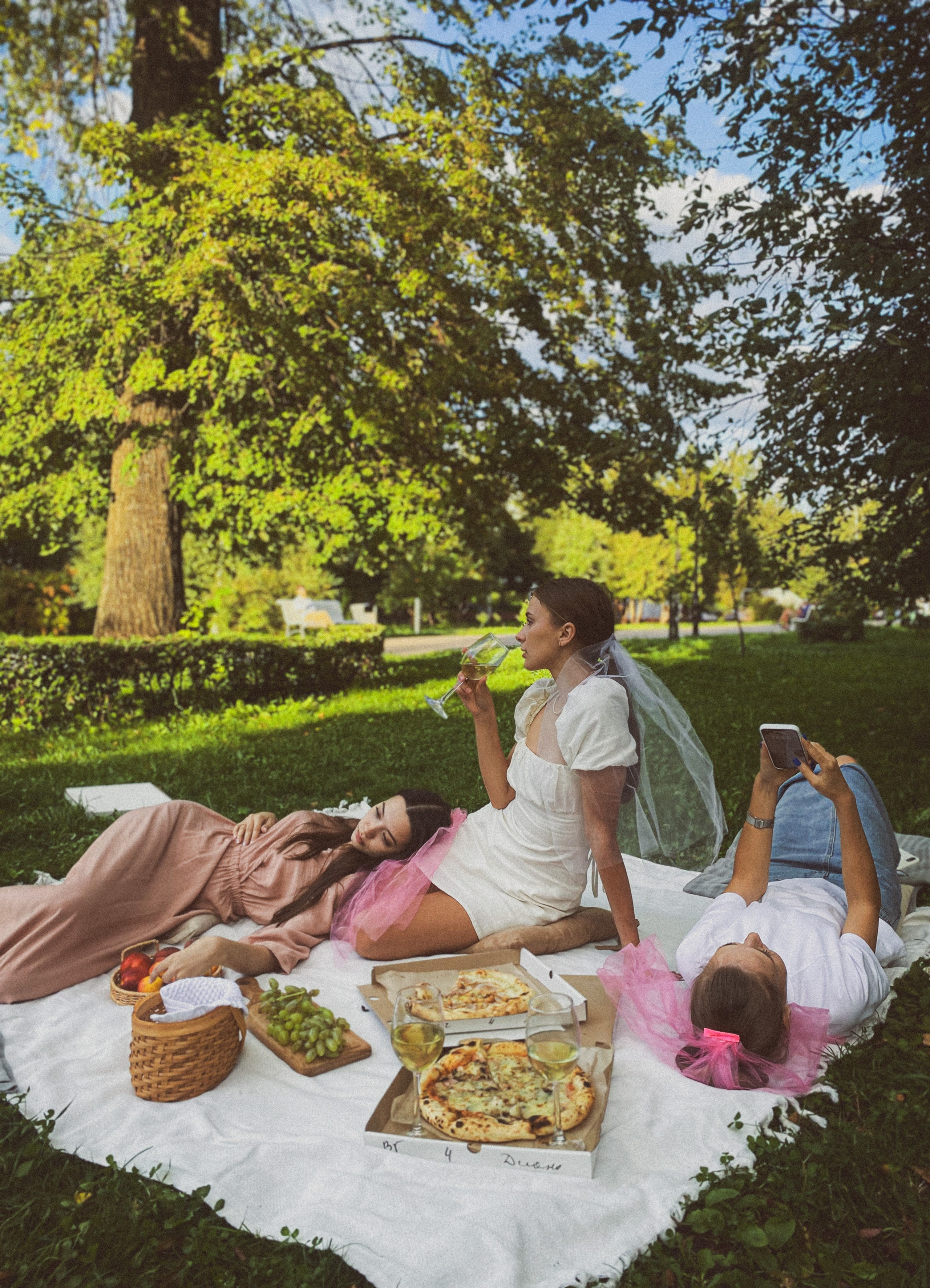 Девичник в парке Чёрное озеро. Чувственный мобильный фотограф в Казани и Сочи Дьяченко Дарья
