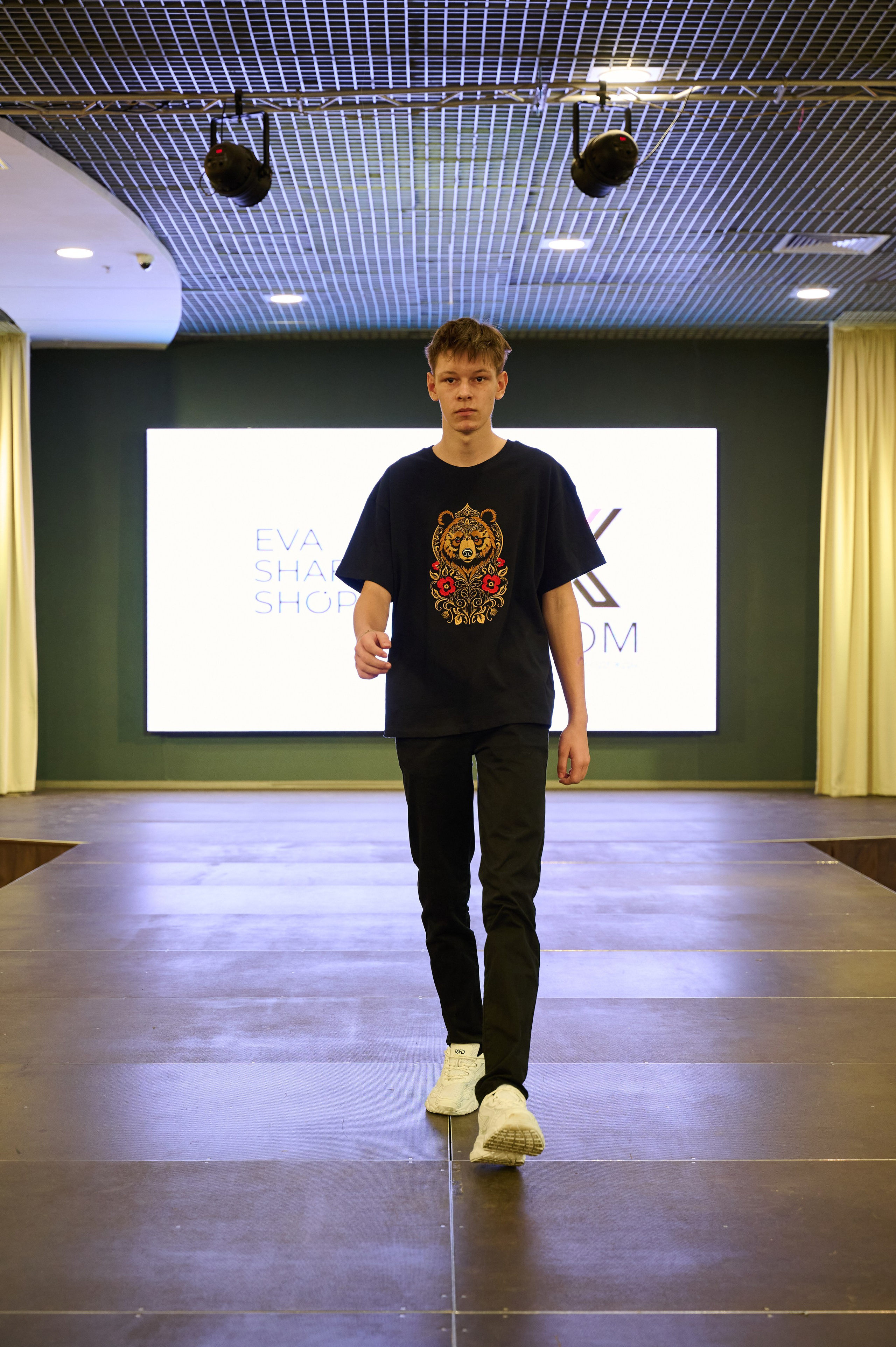 Показ Global Russian Models. Фотограф Универсал в Новосибирске