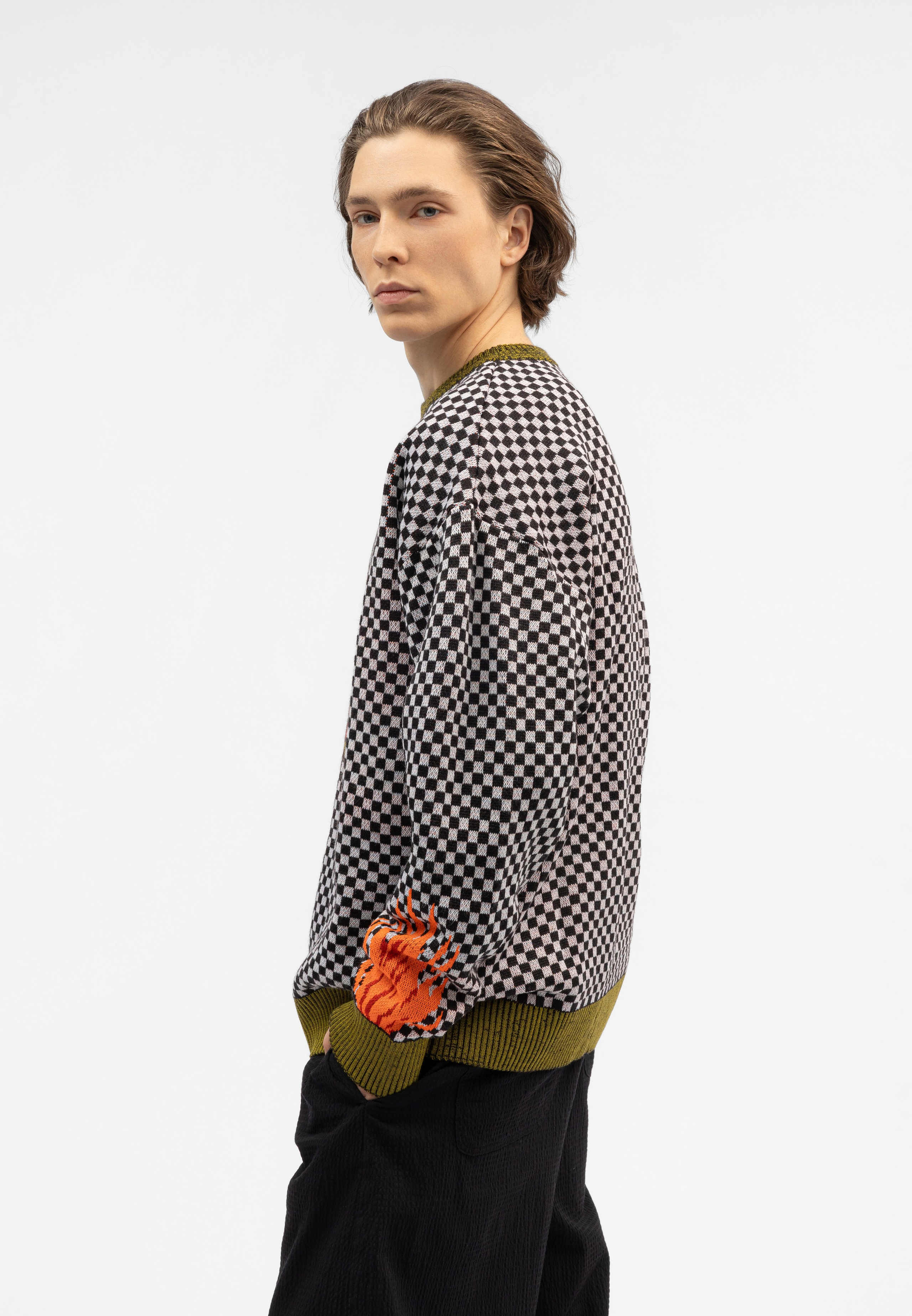 Кейс: Фотосъемка свитеров «Behind the scenes» для Lamoda в СПб