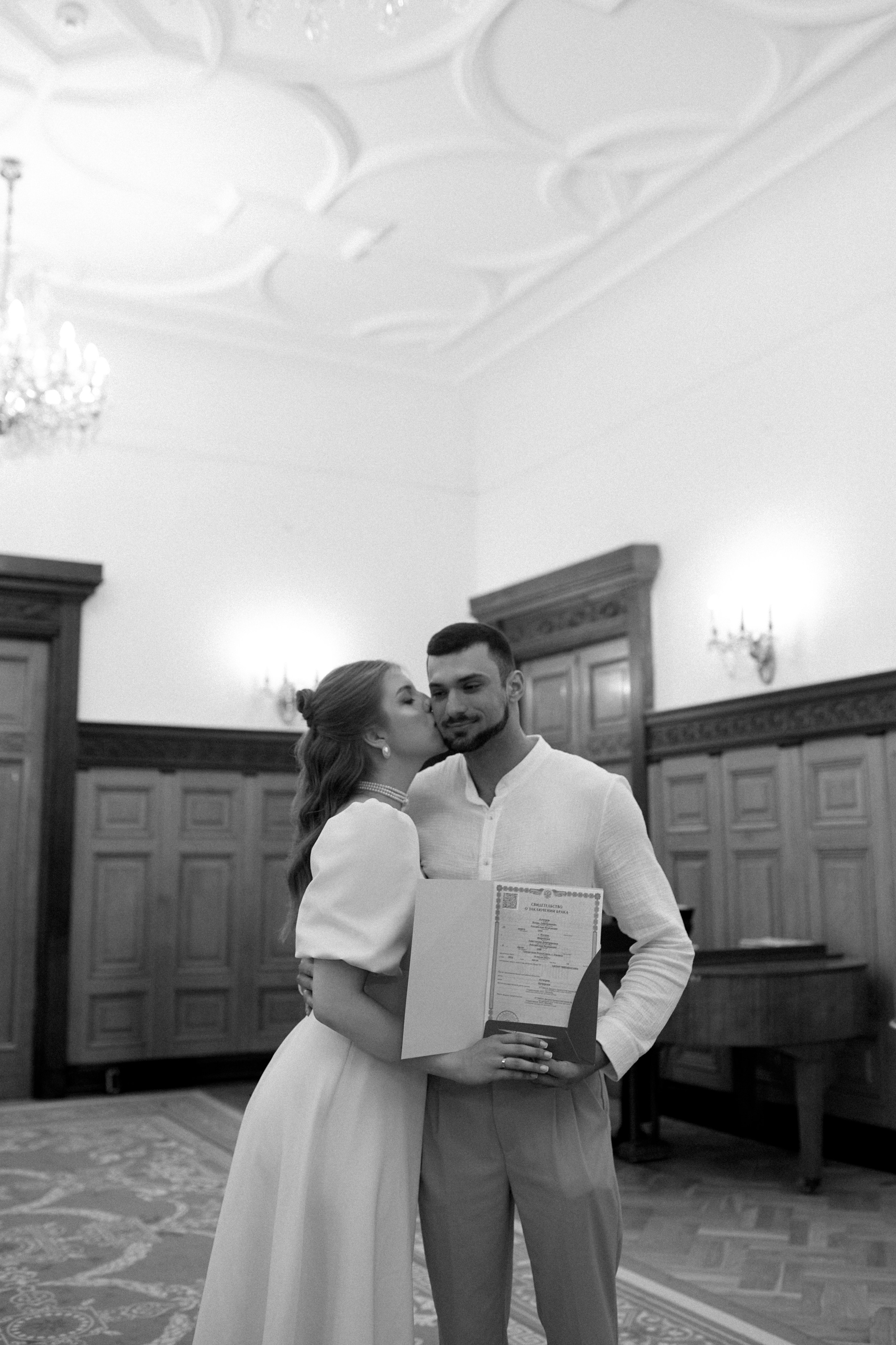 Свадебная Фотосессия в Грибоедовском загсе. Сестры Карабаза. Фотографы и ретушеры в Москве и Санкт-Петербурге