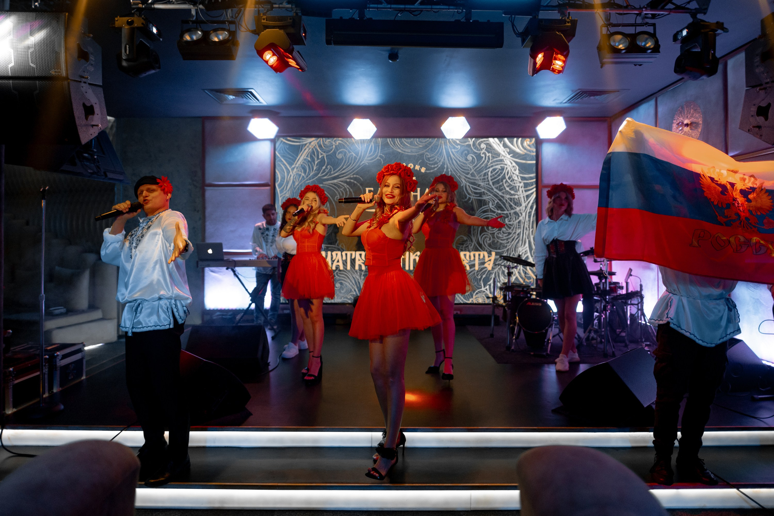 | Главная Сцена | MATRYOSHKA. Главная