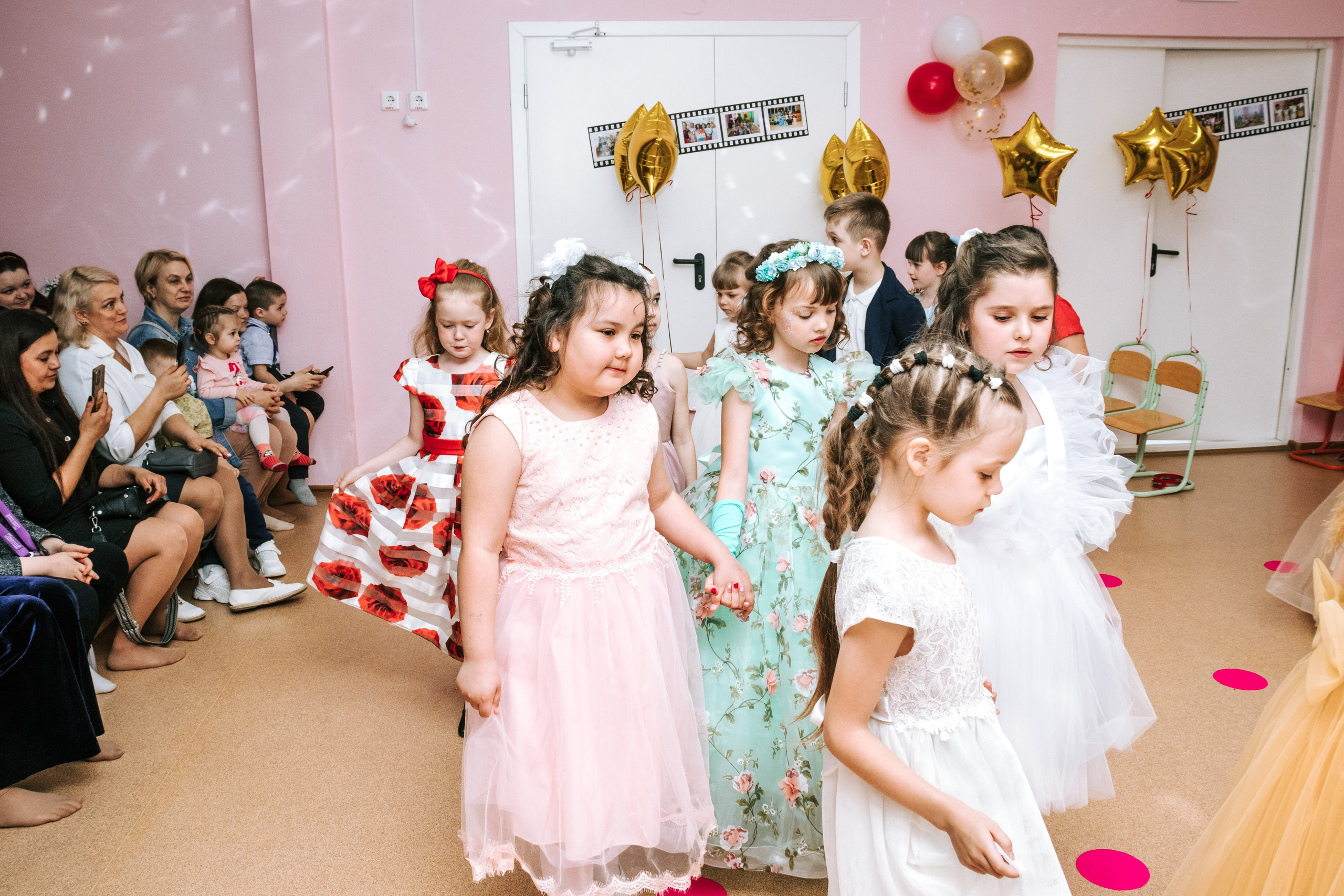 Фотограф на выпускной Детского сада Томск. Фотограф в Томске Дарья Пучкина