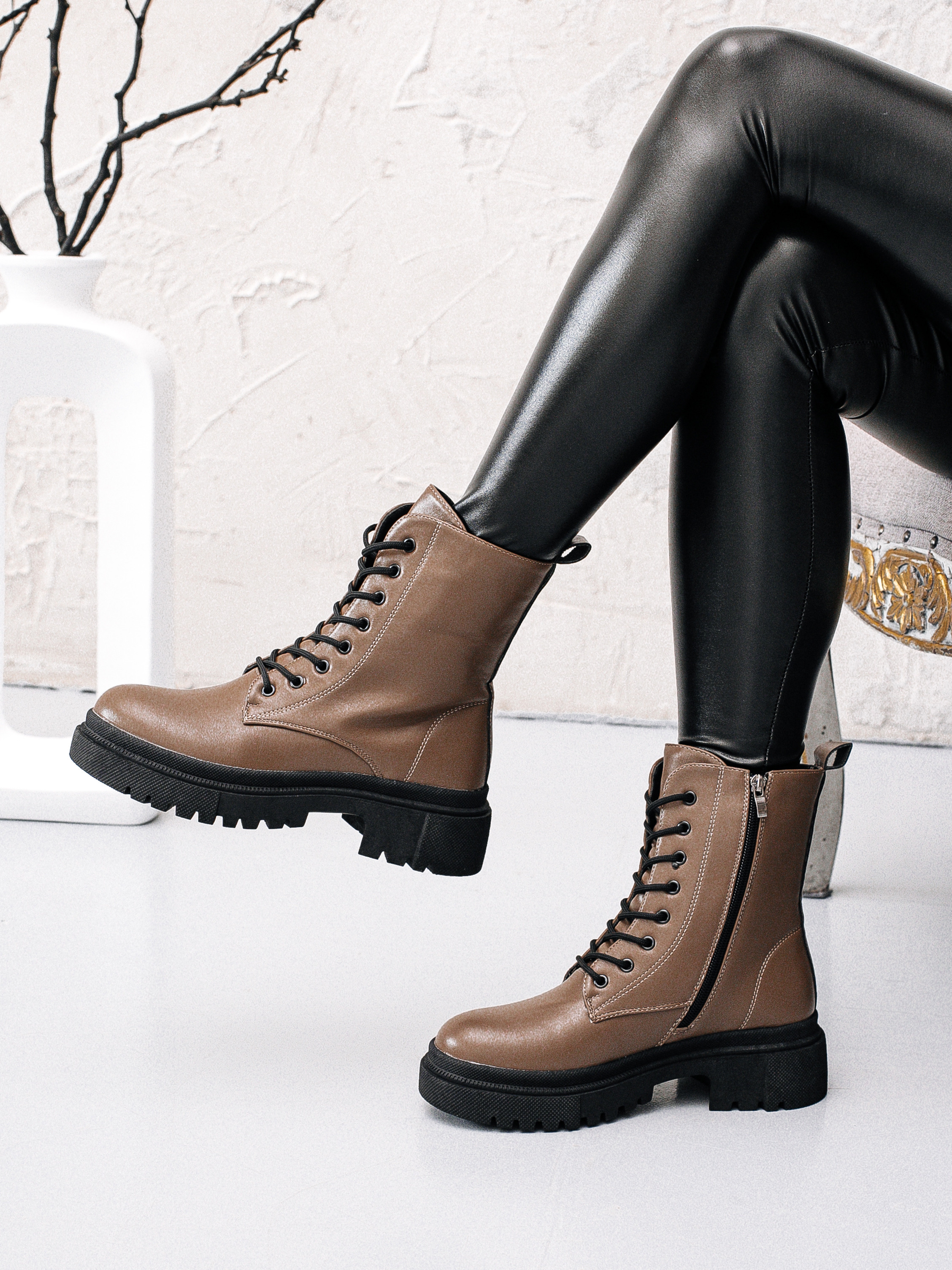 Съемка обуви для Wildberries. Фотограф в Ростове-на-Дону Екатерина Романова