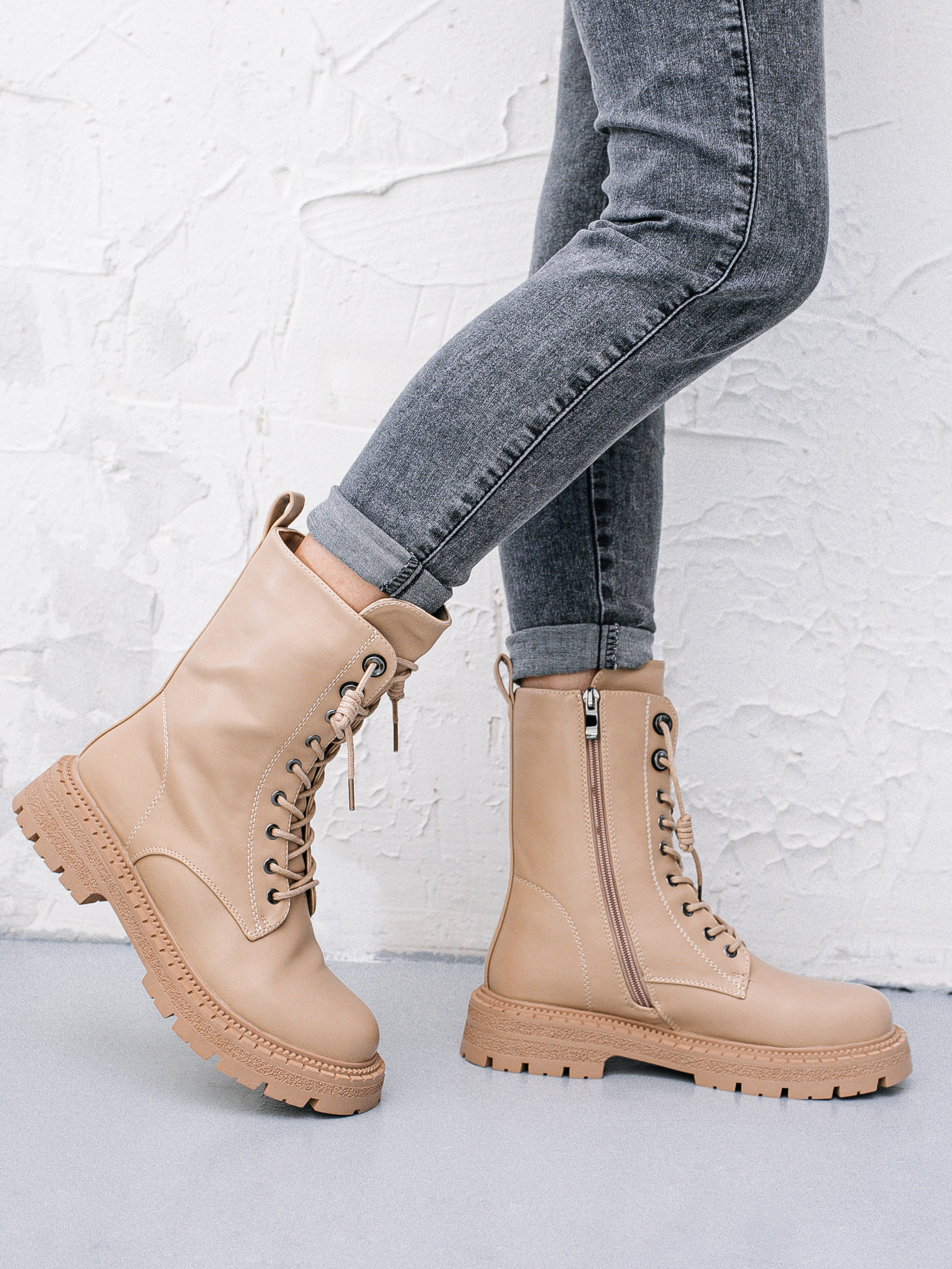 Съемка обуви для Wildberries. Фотограф в Ростове-на-Дону Екатерина Романова