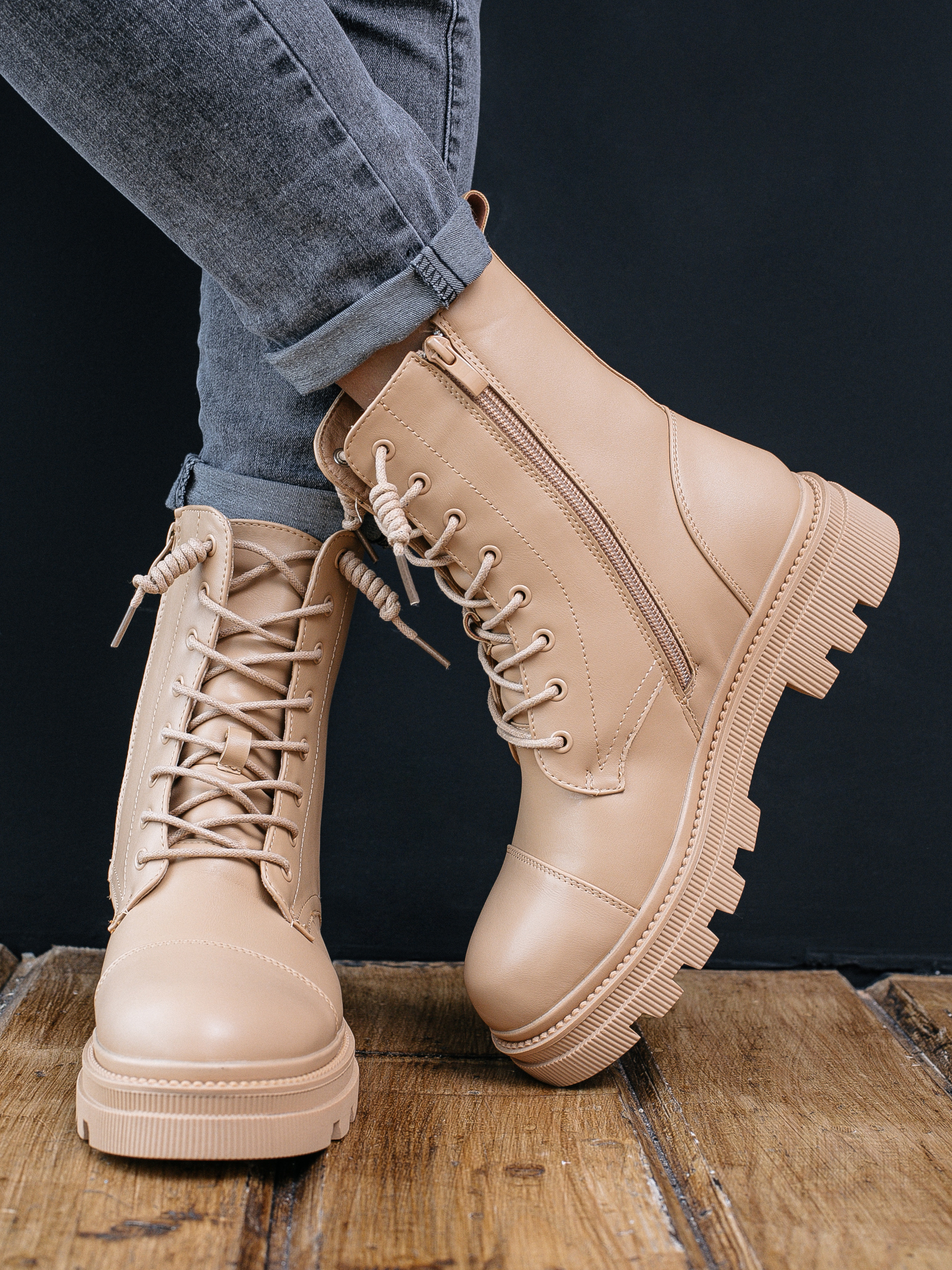 Съемка обуви для Wildberries. Фотограф в Ростове-на-Дону Екатерина Романова