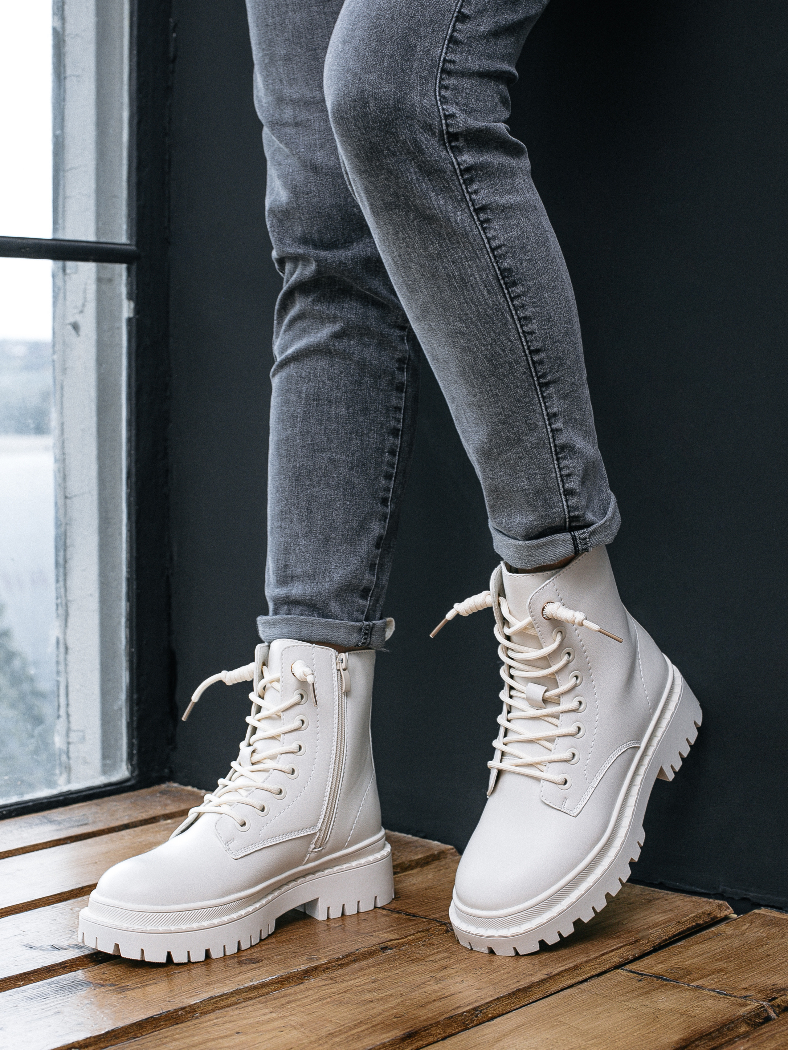 Съемка обуви для Wildberries. Фотограф в Ростове-на-Дону Екатерина Романова