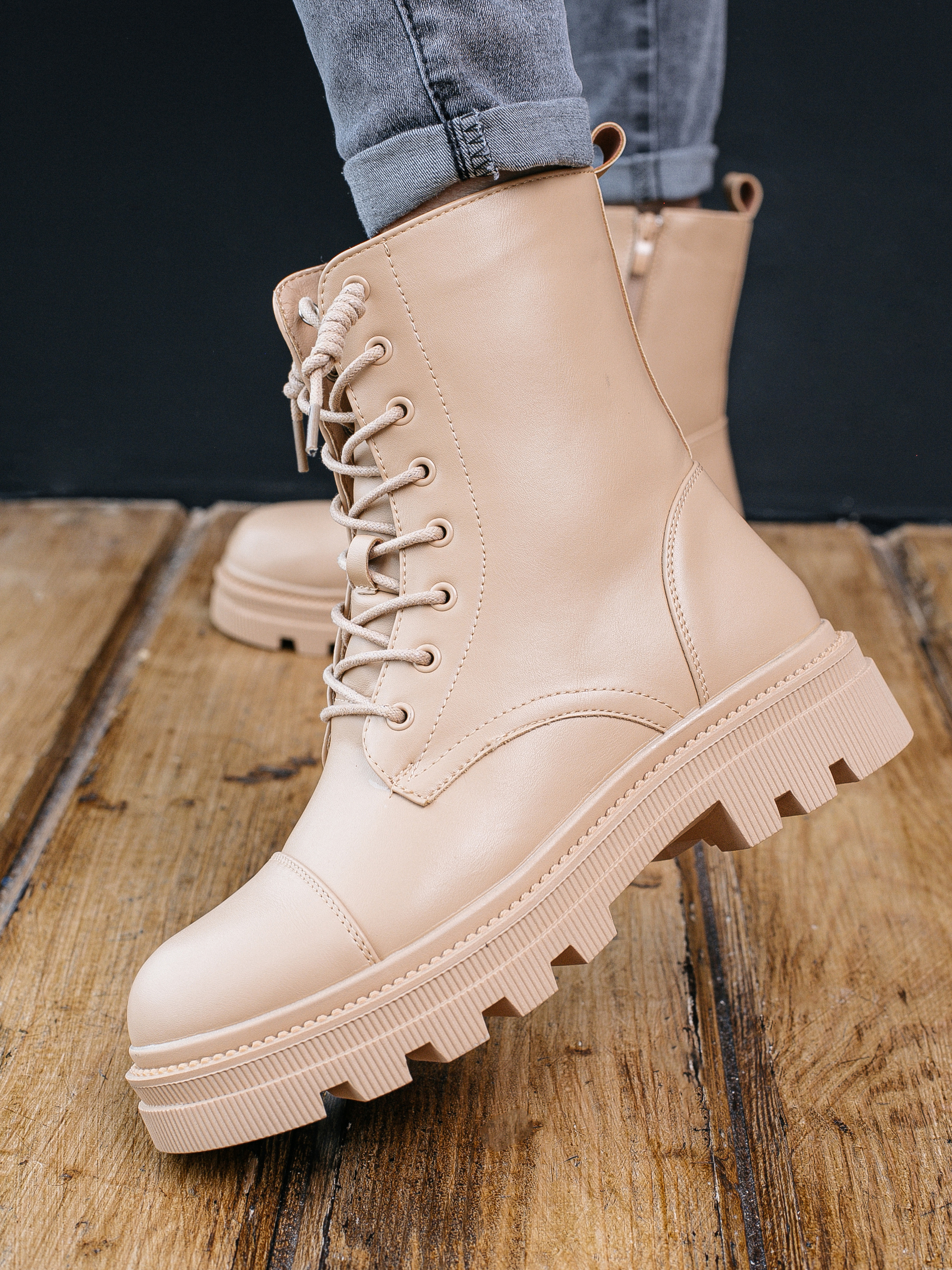 Съемка обуви для Wildberries. Фотограф в Ростове-на-Дону Екатерина Романова