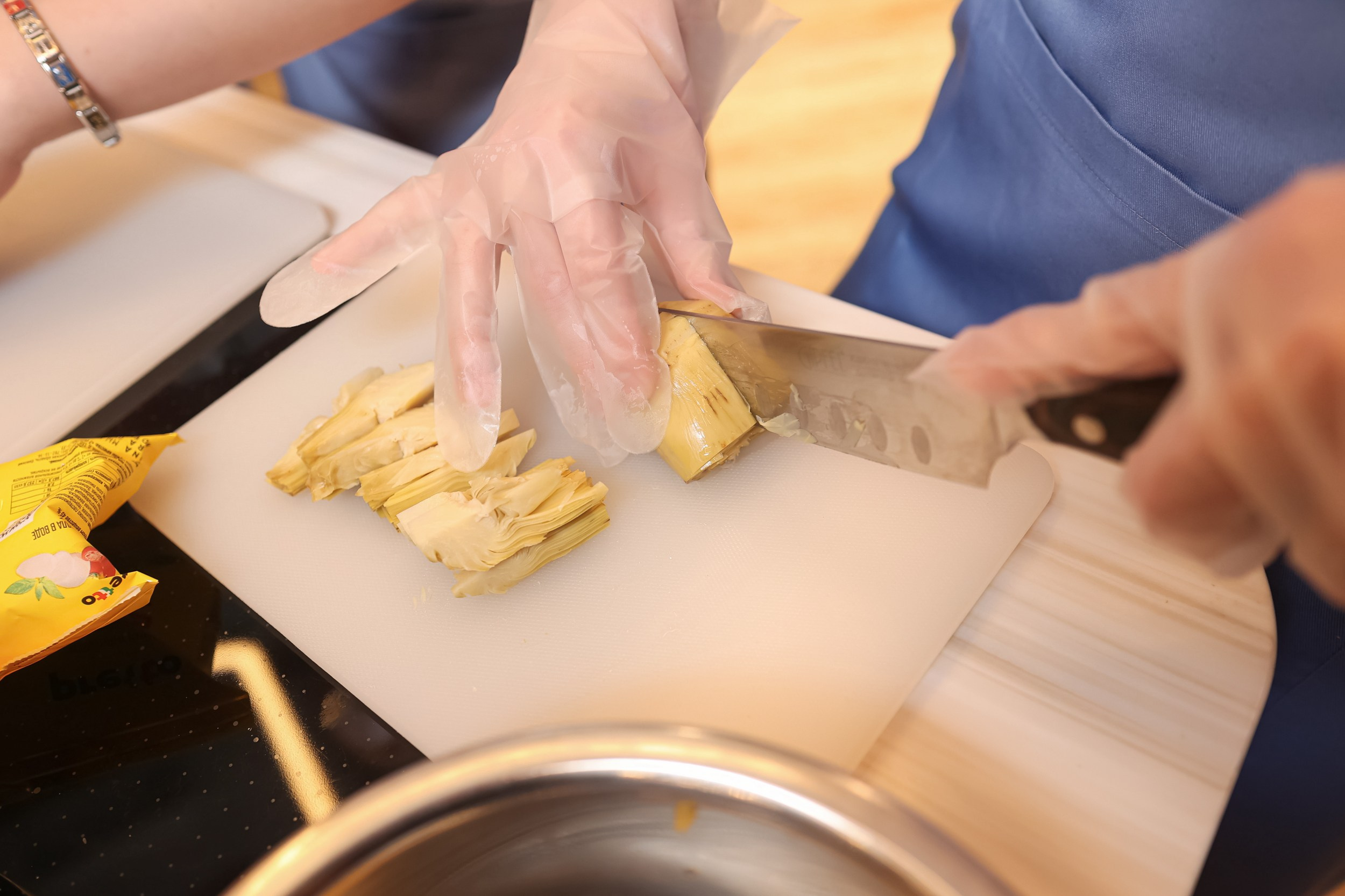 Вечеринка 8 марта в EventyOn. Репортажный фотограф видеограф в Москве Ольга Плаксина