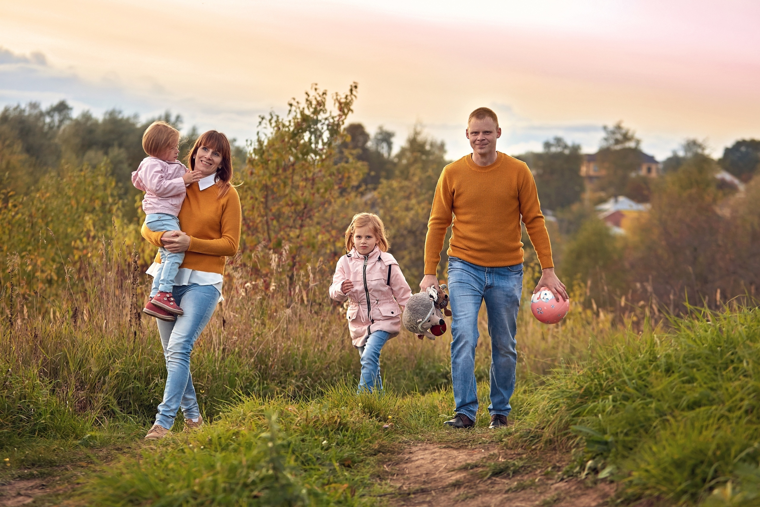 Съемка семей на улице в Нижнем Новгороде и в Сартаково. Детский и семейный фотограф в Нижнем Новгороде Мячикова Наталья