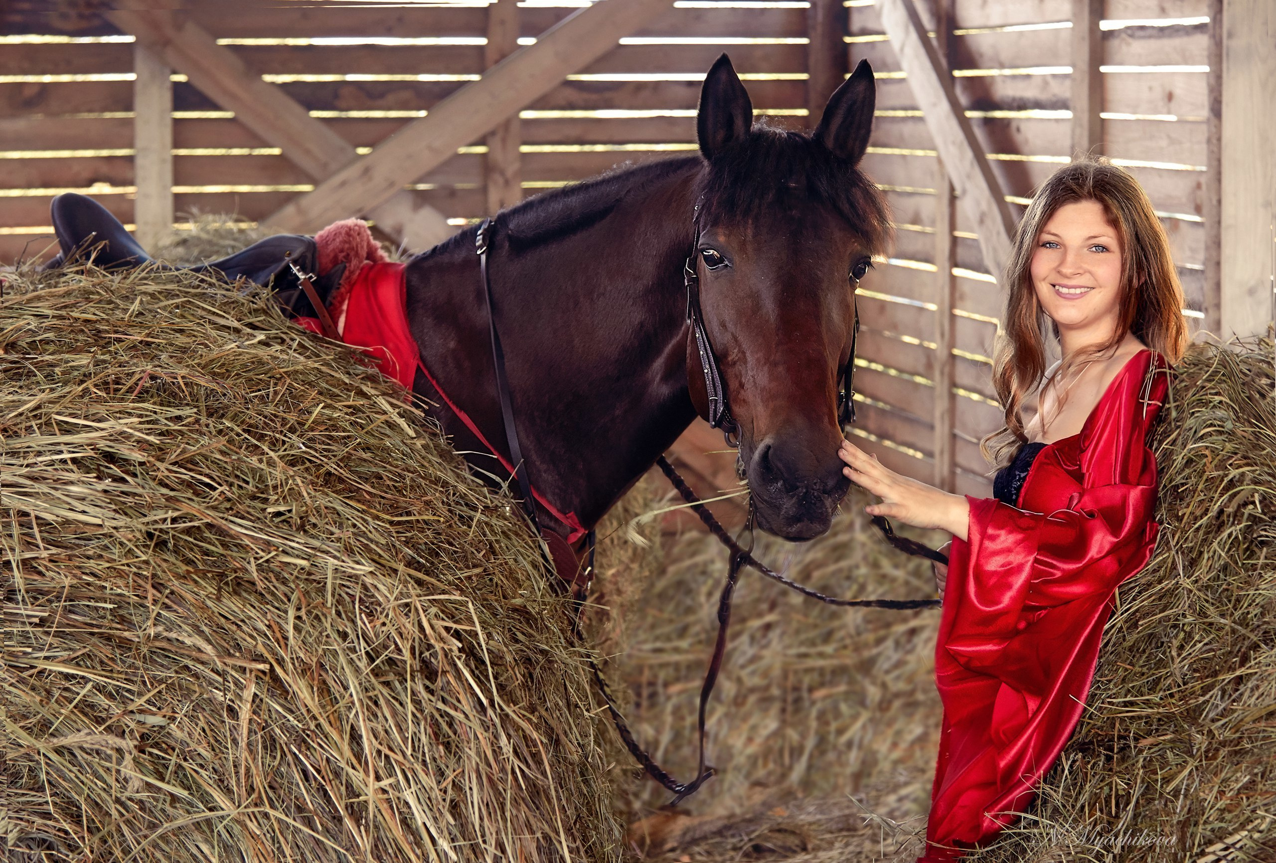 Фотосессия с конем в Нижегородской области, в Новинках. Детский и семейный фотограф в Нижнем Новгороде Мячикова Наталья