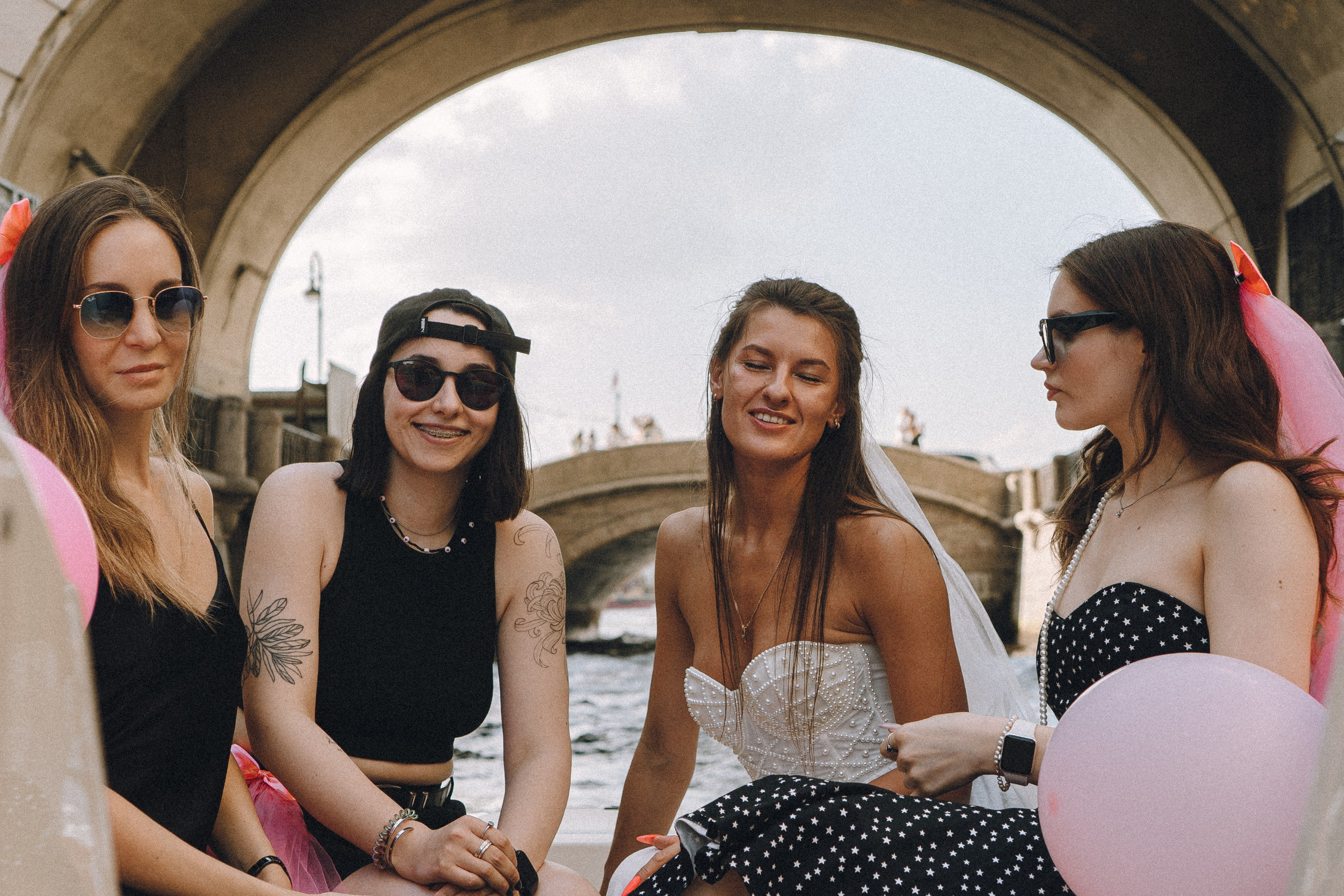 ДЕВИЧНИК НА КАТЕРЕ. Профессиональный фотограф, Санкт-Петербург — Виктория Богомолова