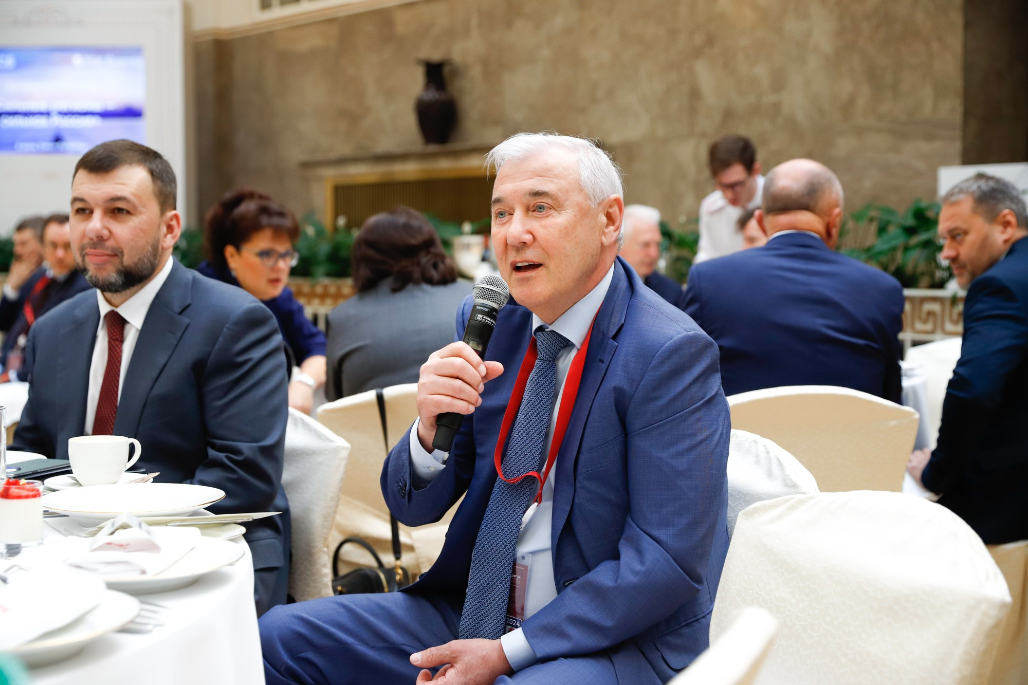 Бизнес-завтрак ПСБ в рамках ПМЭФ. Фотограф Дарья Попова