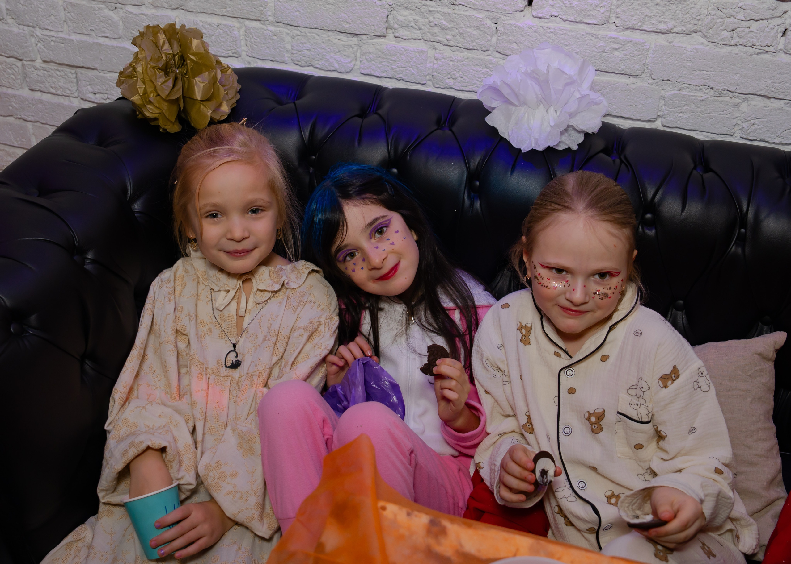 Битва подушками. Крамер Юлиана детский и семейный фотограф