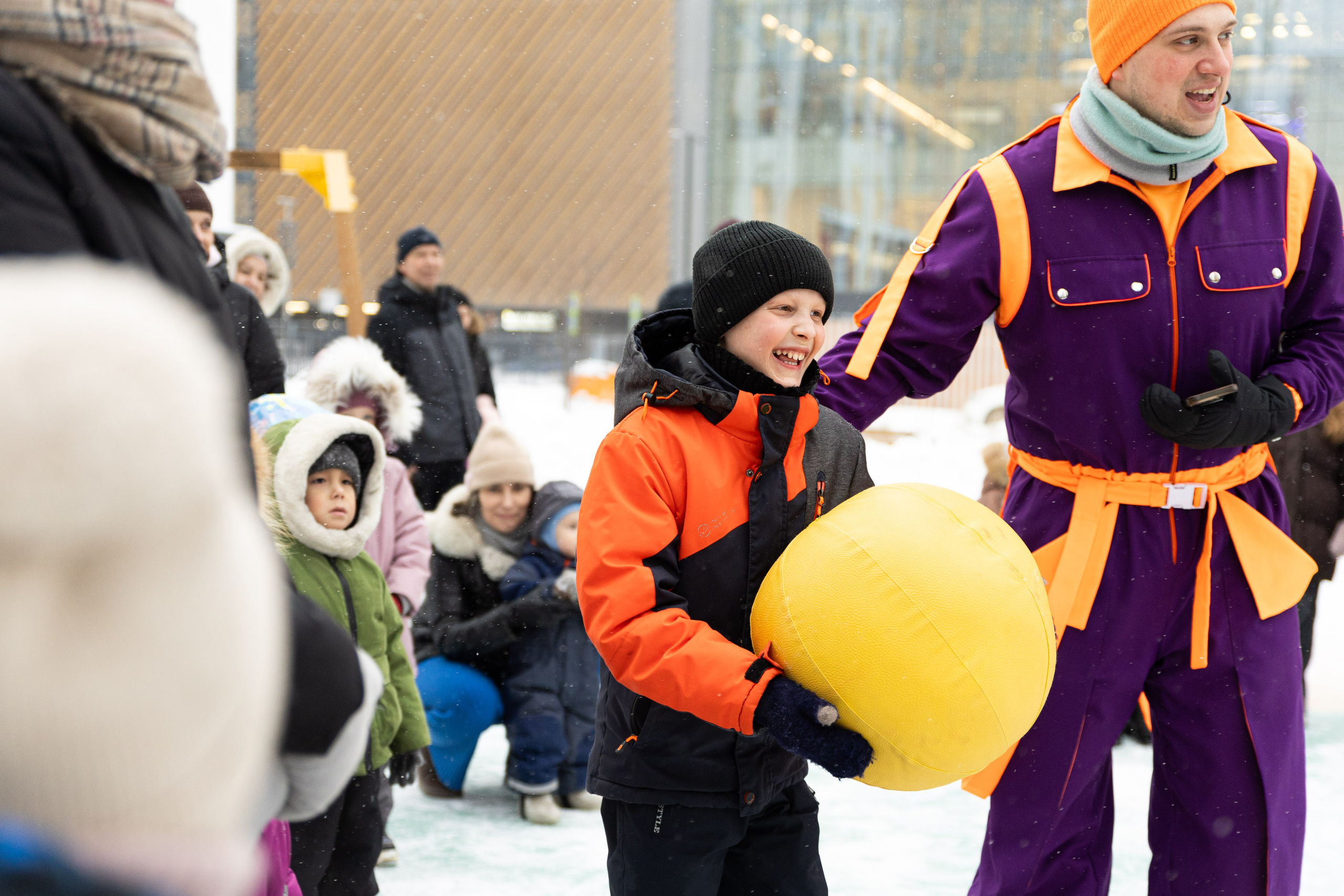Елка у «Ривьеры», ЖК Veer Park. Фотограф Родион Нарудинов