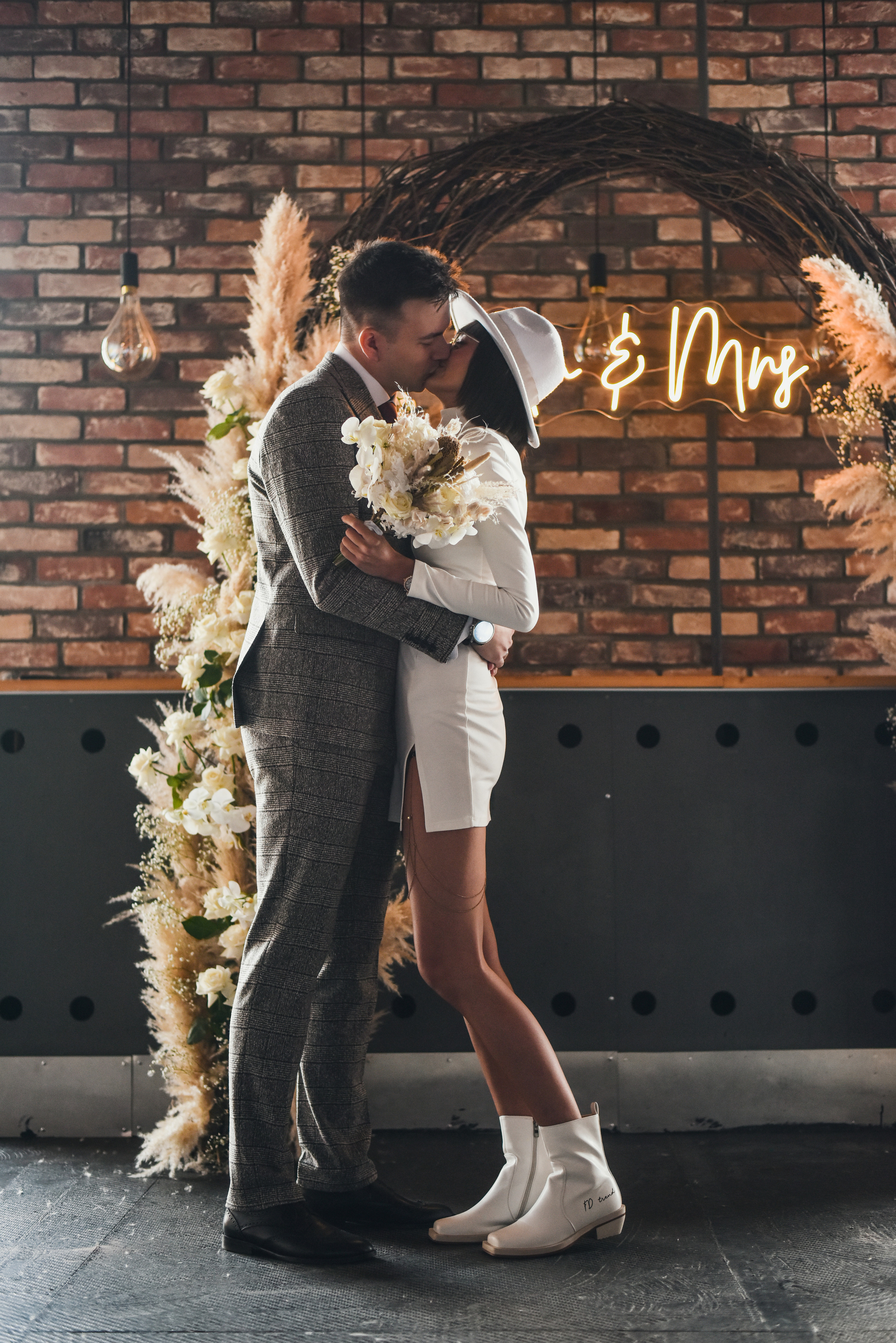 Анастасия и Вячеслав. Фотограф Таина Комбарова