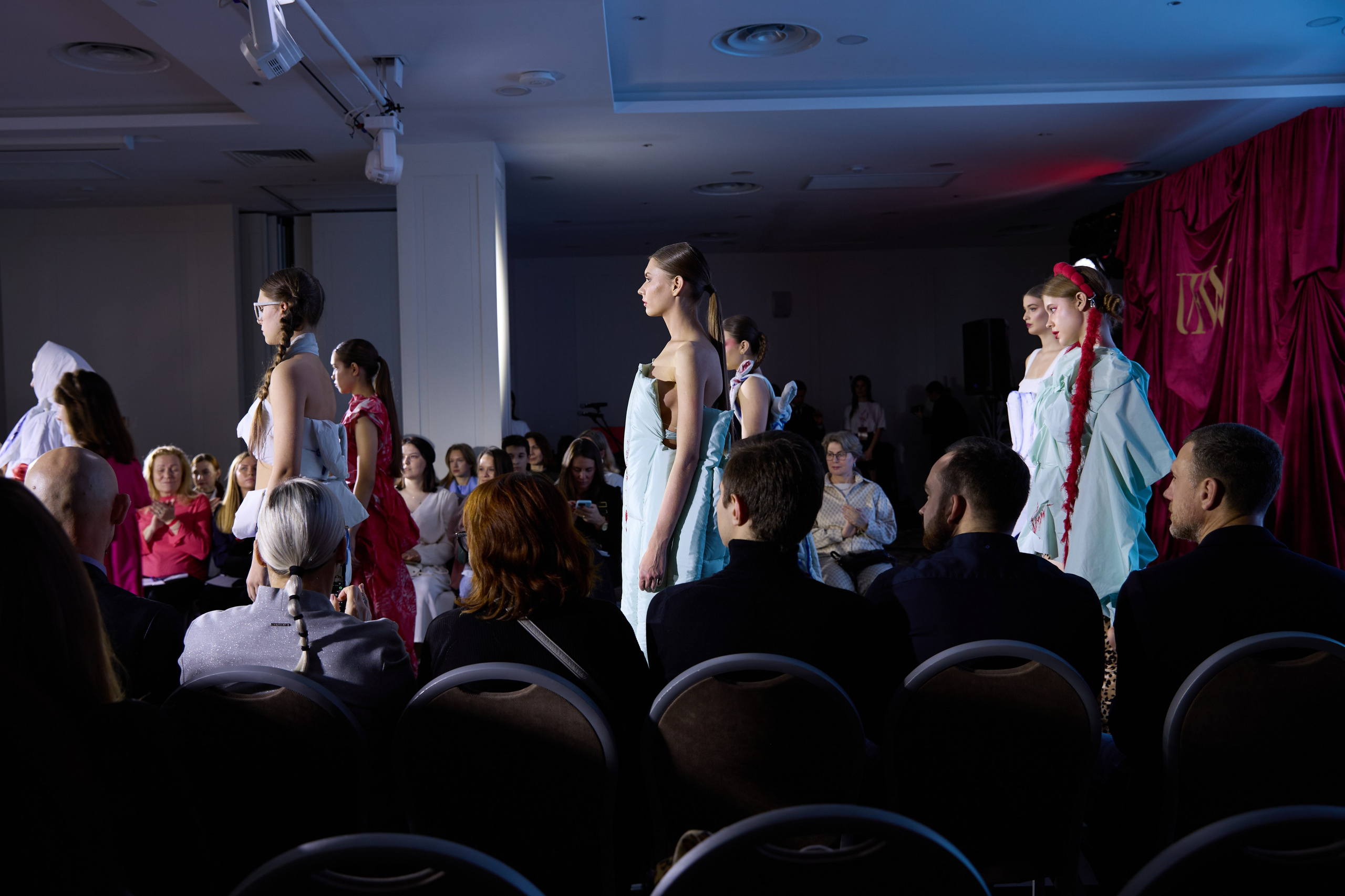 13 сезон недели моды в Ульяновске 8 — 9 ноября Тема: «Мода как спектакль». Свадебный и семейный фотограф в Ульяновске Орешина Елена