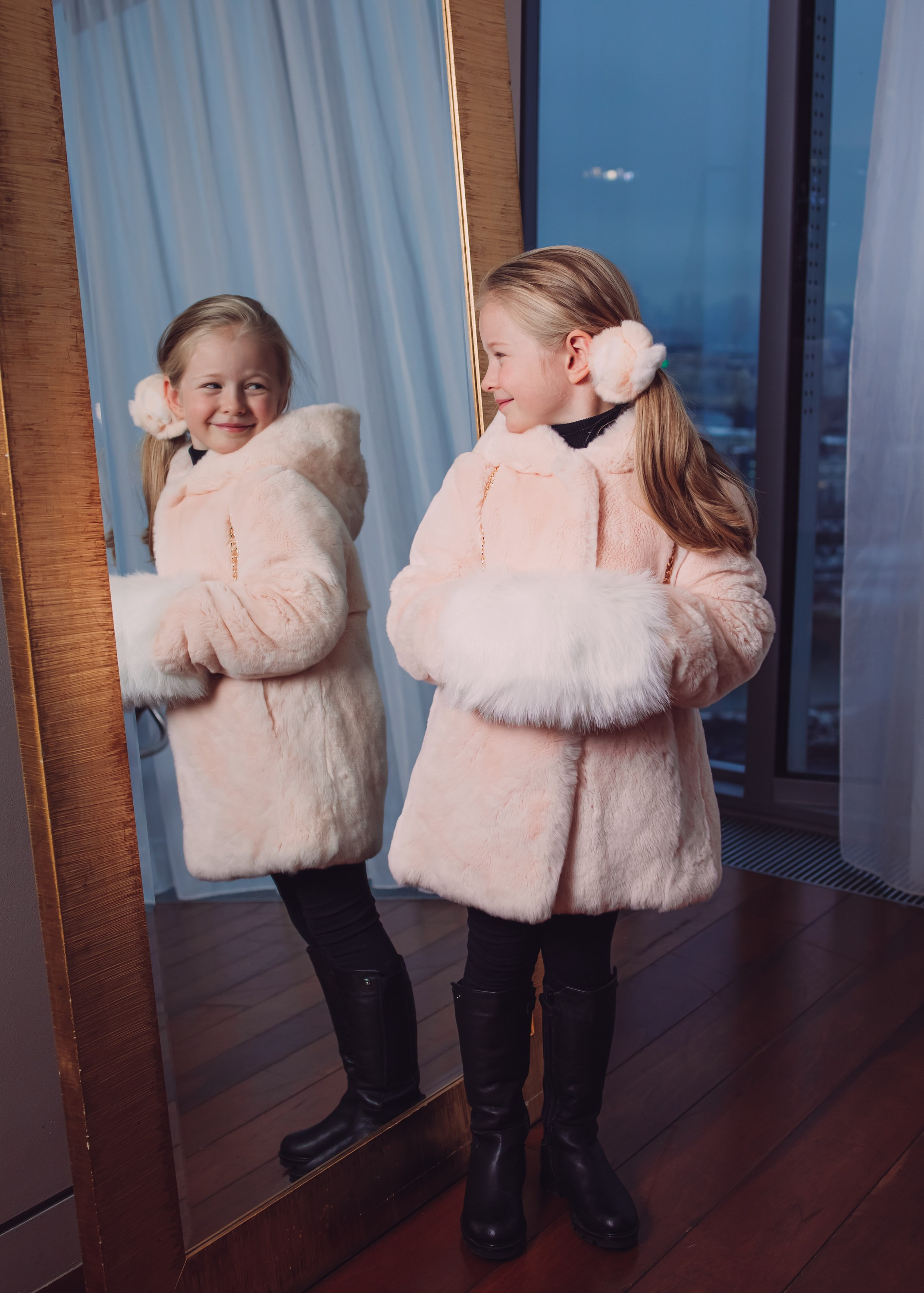 Новогодняя съемка в студии Алеси Марии. Агенство фотографов под любой запрос. Москва