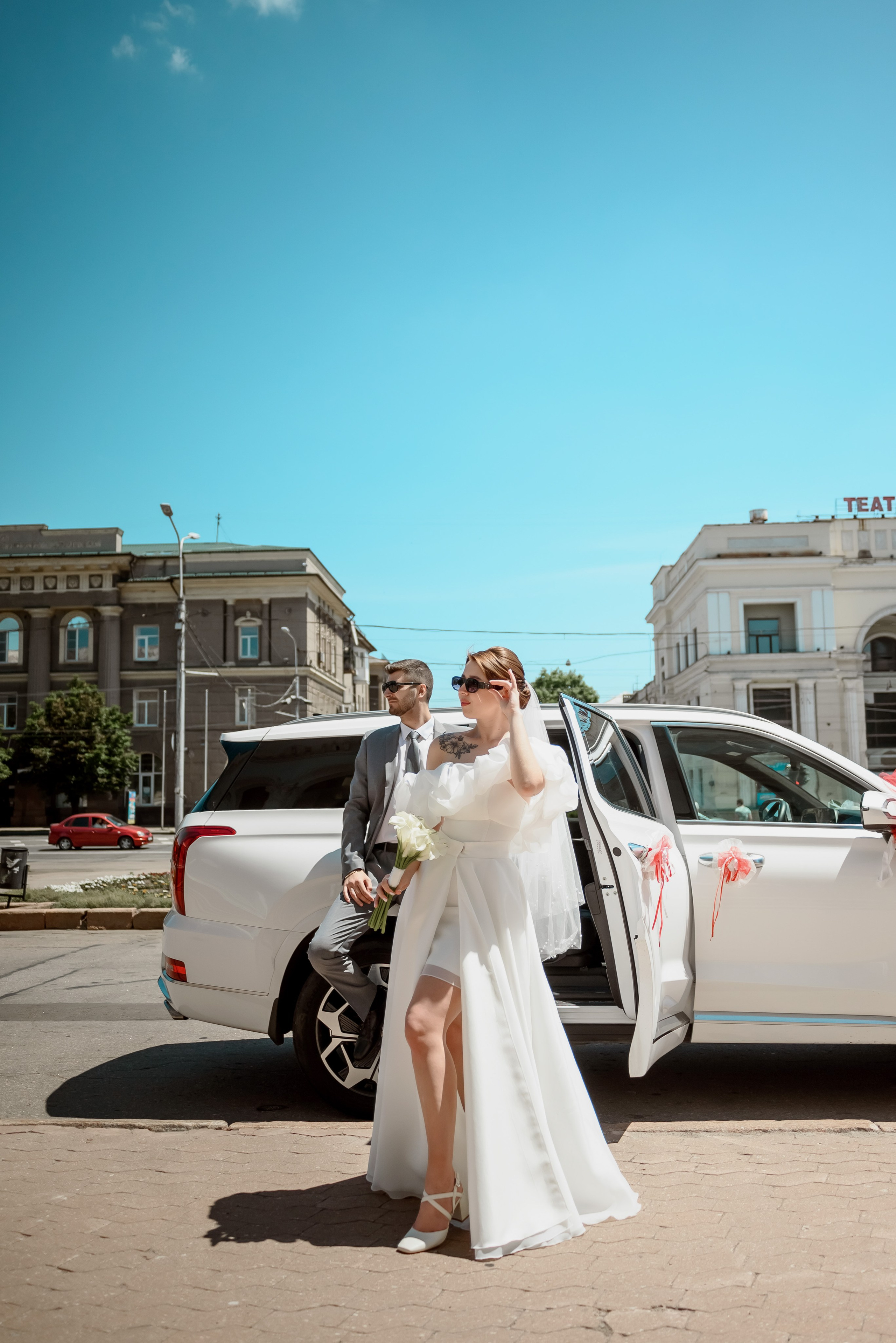 Прогулка в театре и по центру города. Юлия Басня семейный и свадебный фотограф в Донецке