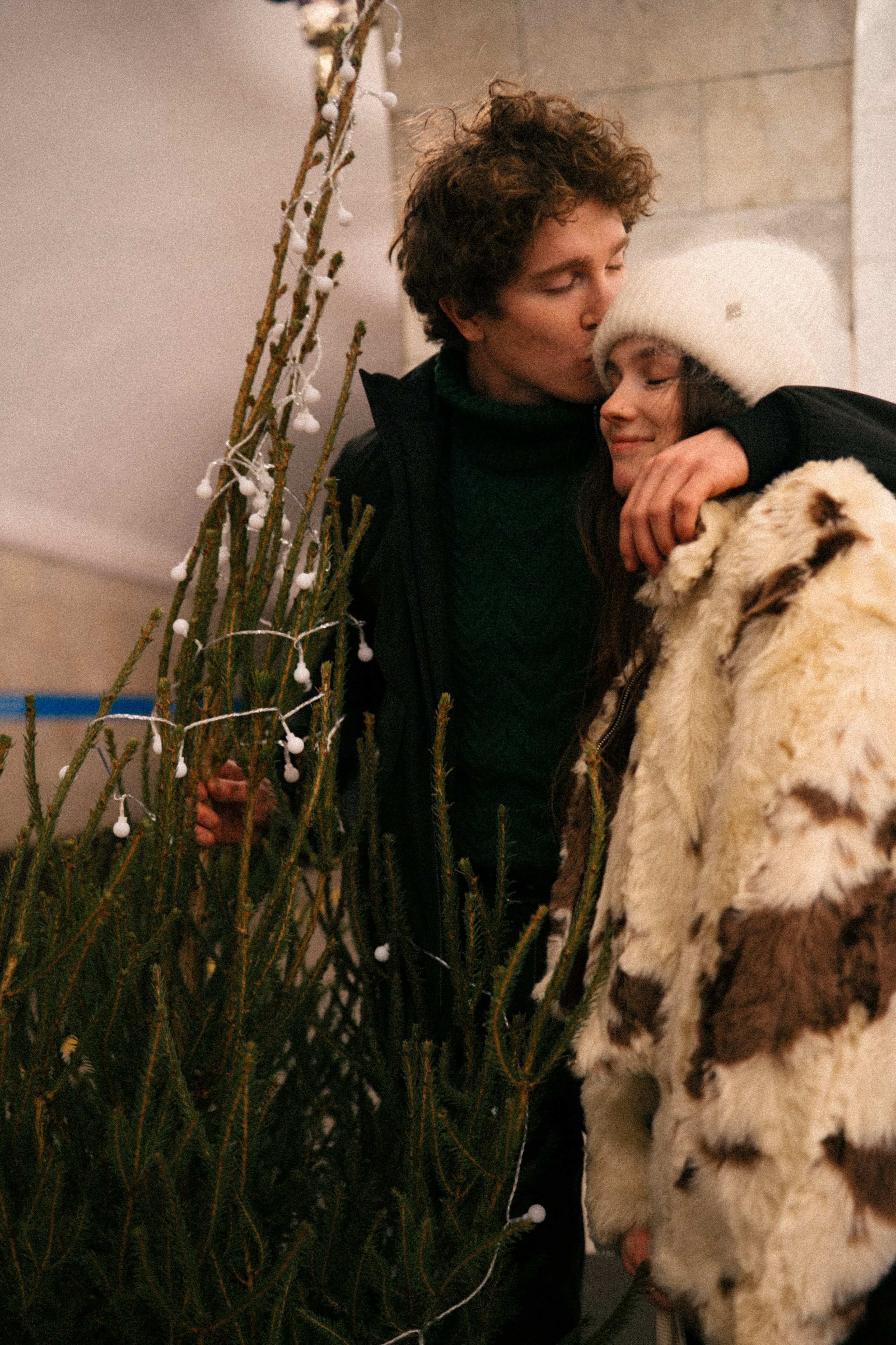 НОВОГОДНЯЯ ПРОГУЛКА ПАРЫ ПО ЧЕРНЫШЕВСКОЙ ПЕРЕД НОВЫМ ГОДОМ. Профессиональный фотограф, Санкт-Петербург — Виктория Богомолова