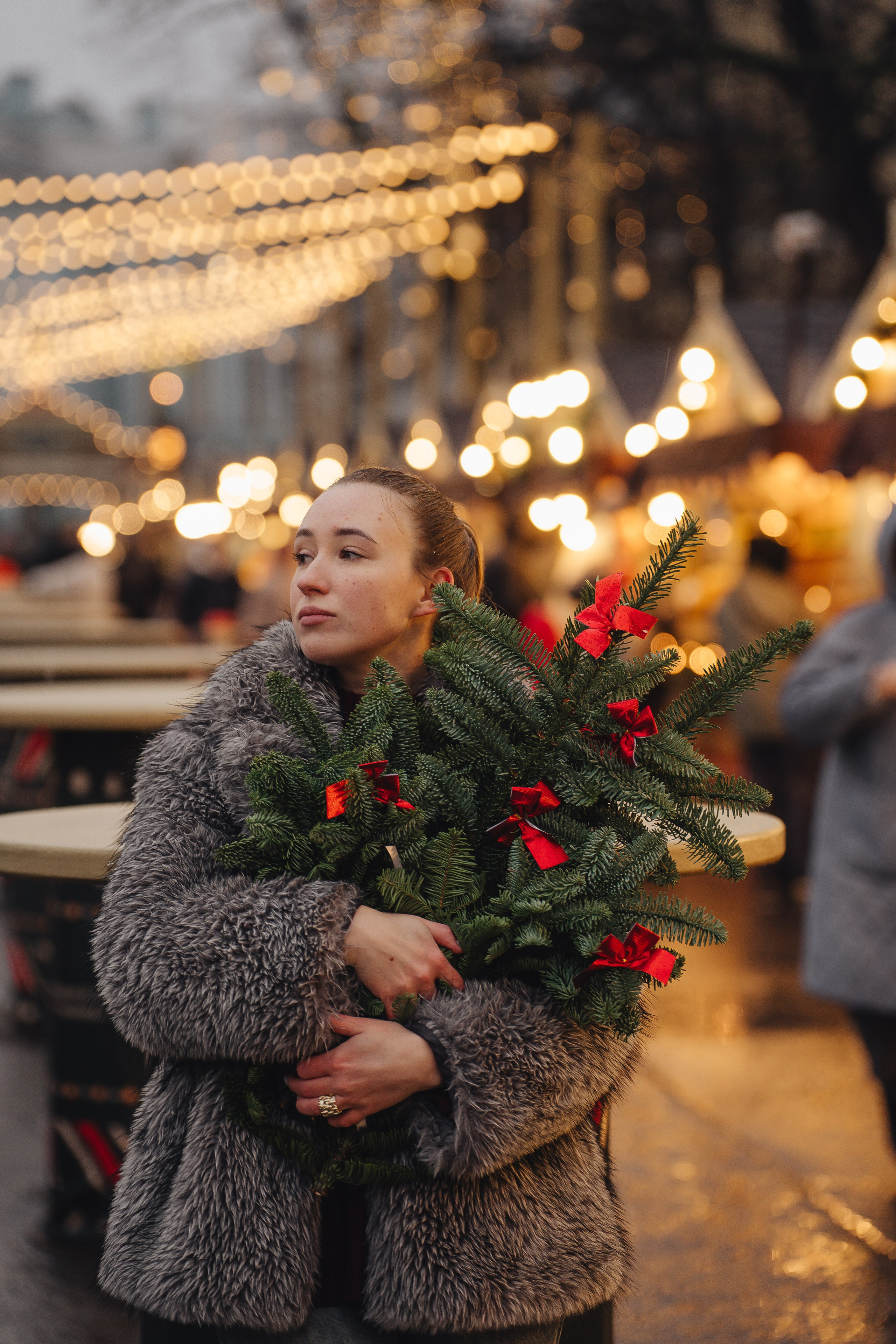 ПРОГУЛКА НА МАНЕЖНОЙ ПЛОЩАДИ ДЛЯ ДЕВУШКИ ПЕРЕД НОВЫМ ГОДОМ (НОВОГОДНЯЯ ФОТОСЕССИИЯ НА МАНЕЖНОЙ ПЛОЩАДИ). Профессиональный фотограф, Санкт-Петербург — Виктория Богомолова