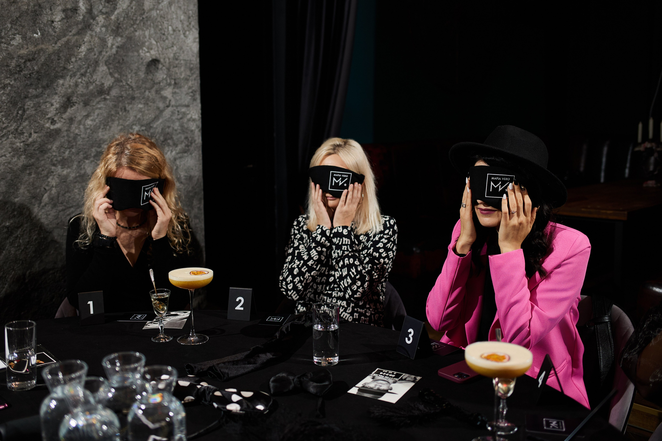 Клубные. Свадебная, репортажная фотосъемка и видеосъемка в Минске. Илья и Юлия Ширмановы. Фотограф | Видеограф | Минск