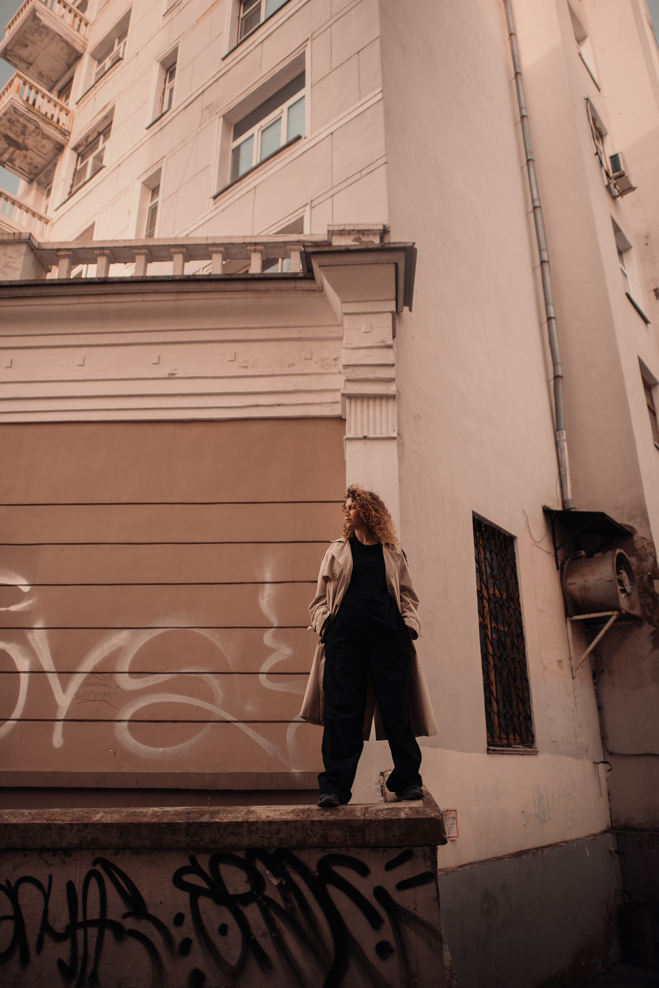 Рассвет в городе: Ира и парсон Гром. Портфолио