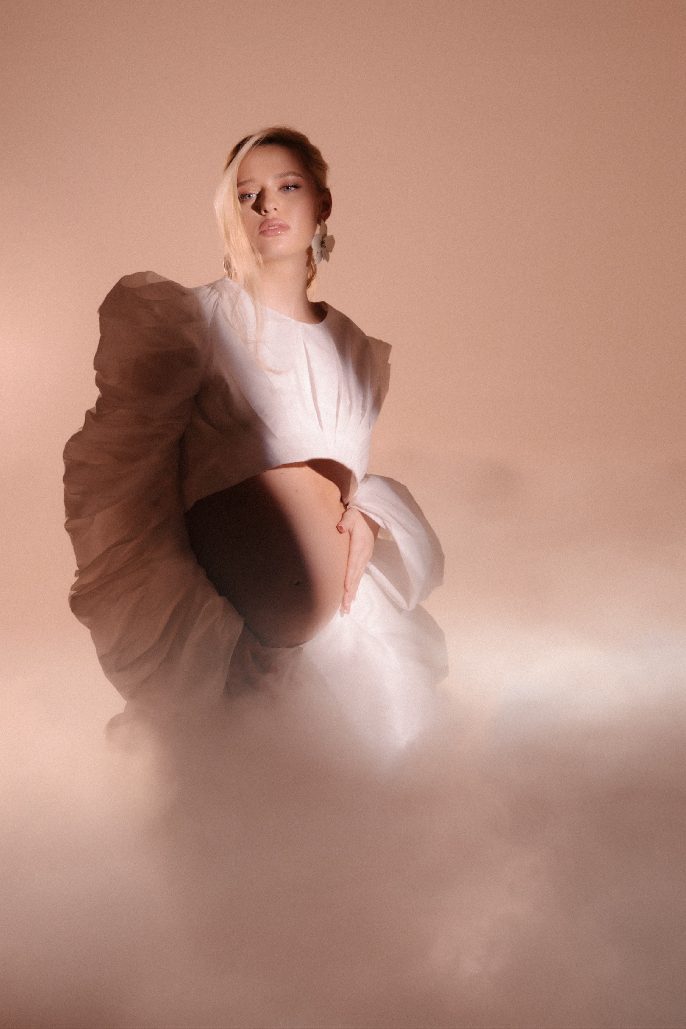 Нежный закат в облаках. Нежная беременность. Фотограф в Москве Ольга Сатони