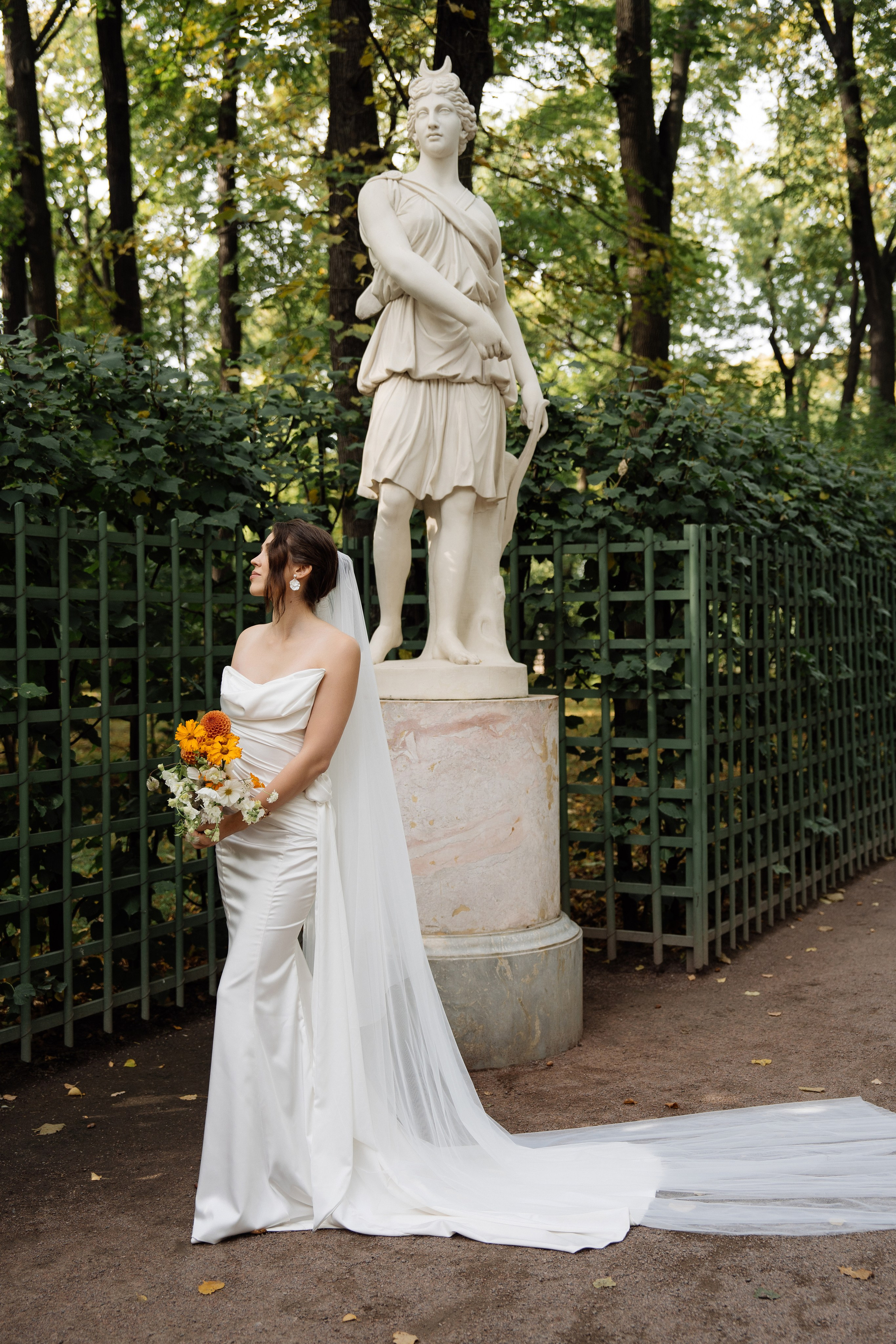 Оранжевая свадьба в гребешках. Свадебный фотограф организатор в Санкт-Петербурге Ассоль Опарина