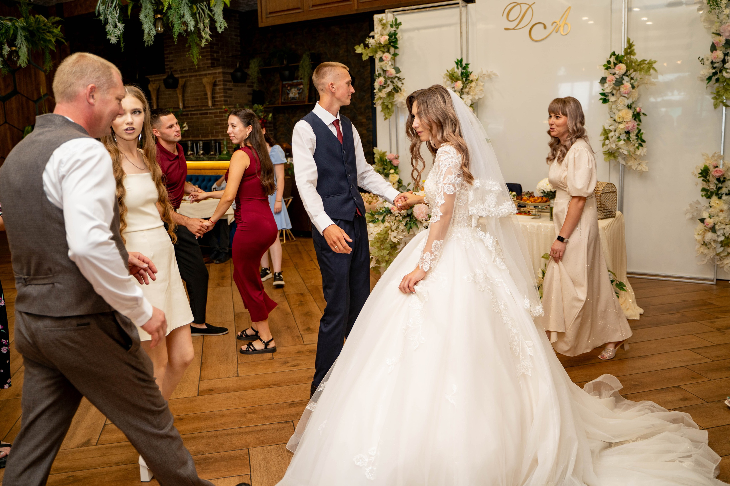 Данил и Анастасия. Видеосьемка, фотосьемка свадеб, юбилеев, утренников в Краснодарском кр