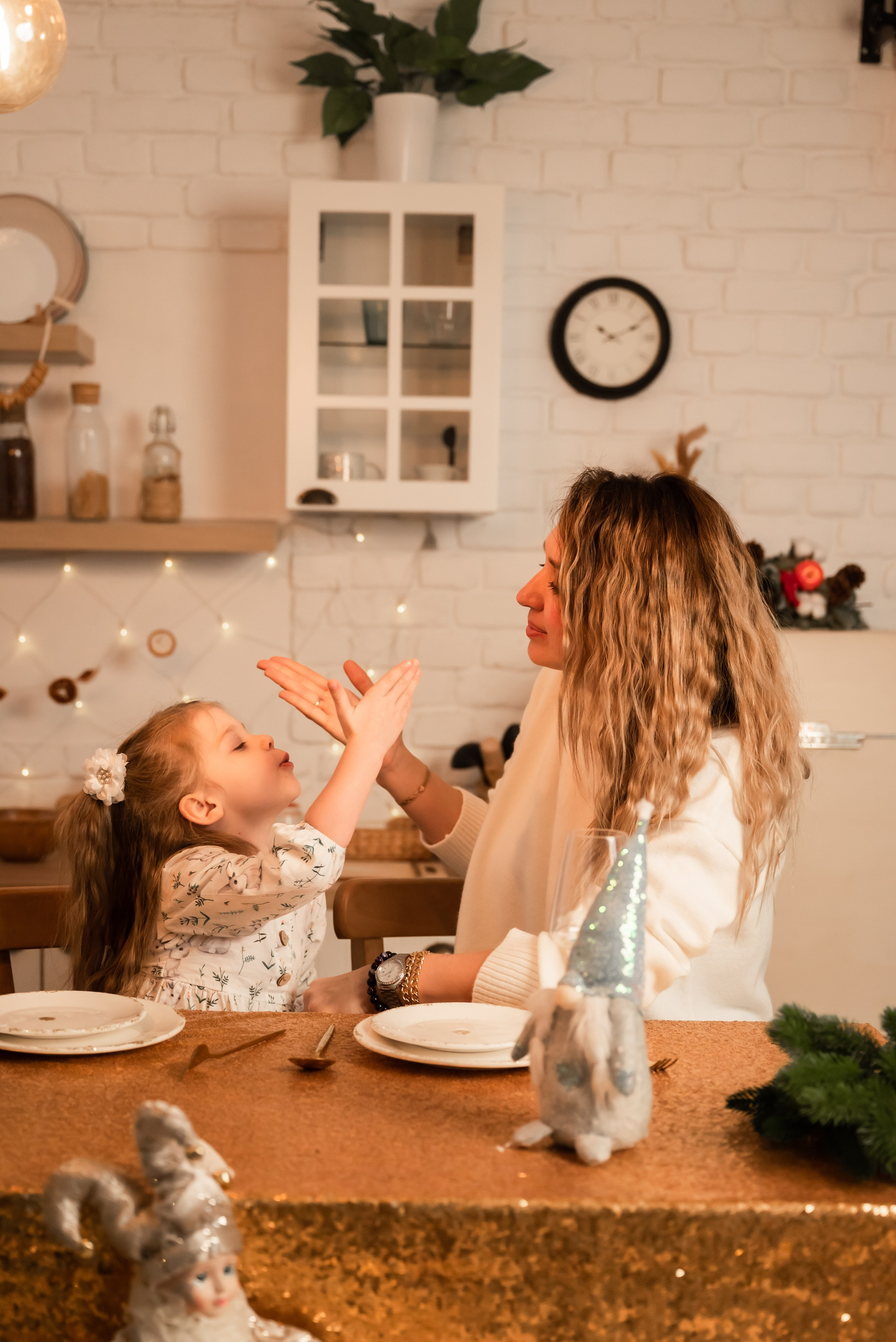 Новогодняя фотосессия в студии Location. Фотограф Ксения Огородова портфолио