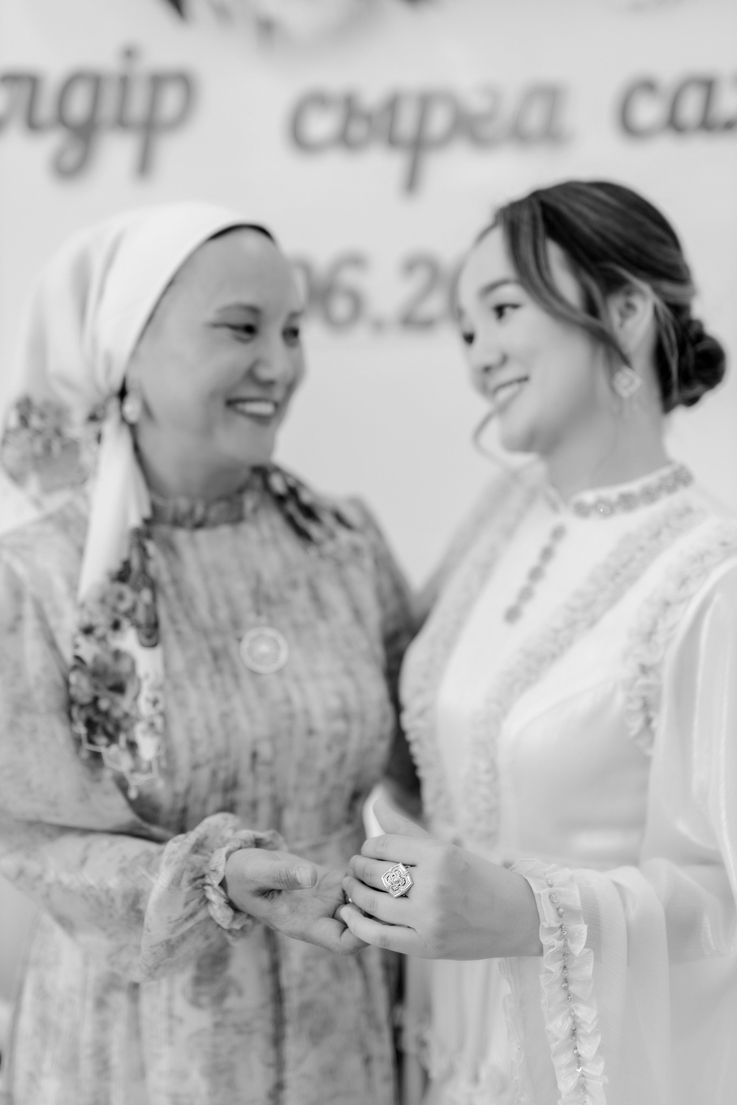 Moldir — syrğa salu. Wedding and Love story Photographer