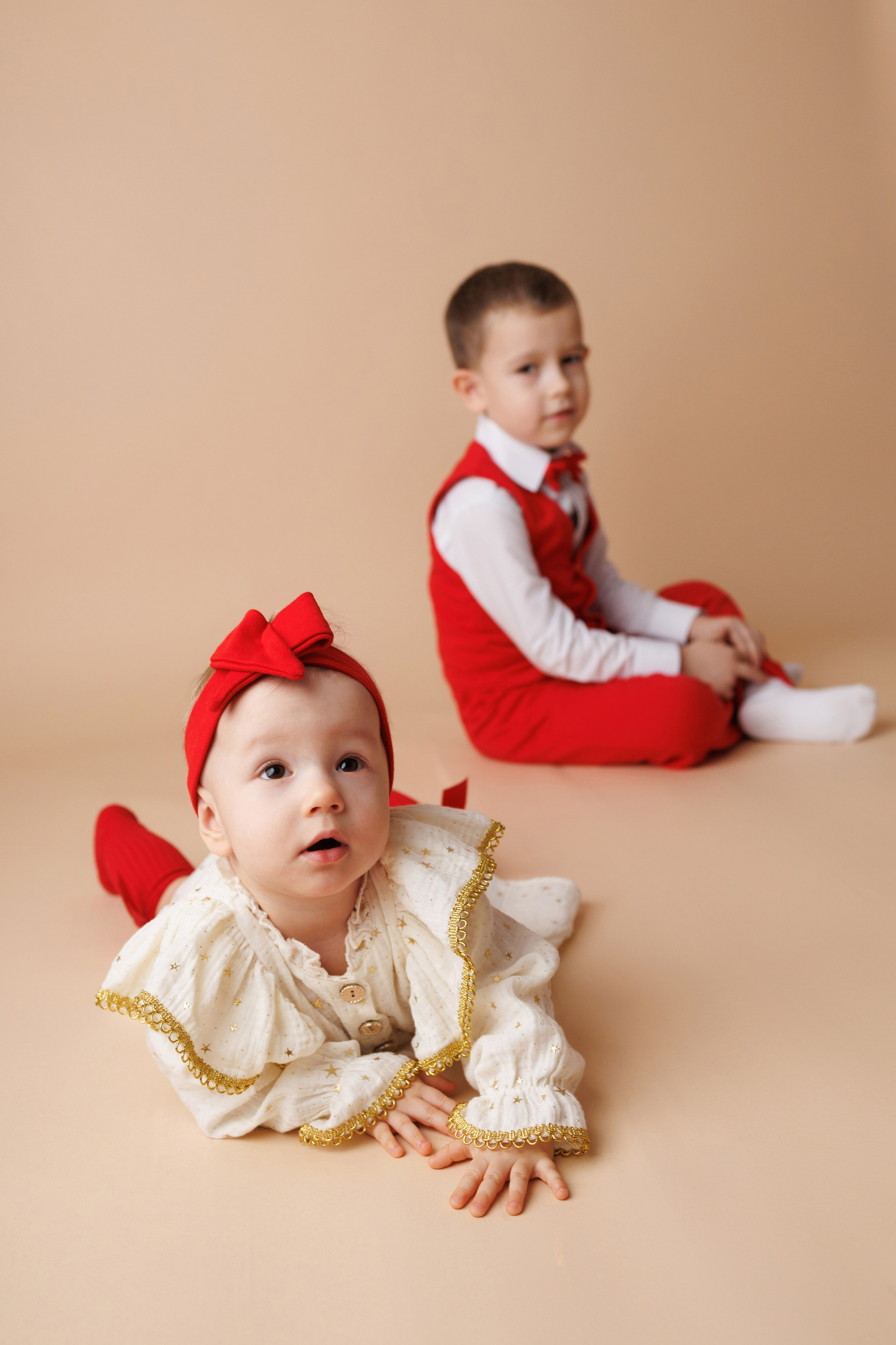 Лена, Никита, Артем и София. Фотограф новорожденный малышей Новосибирск