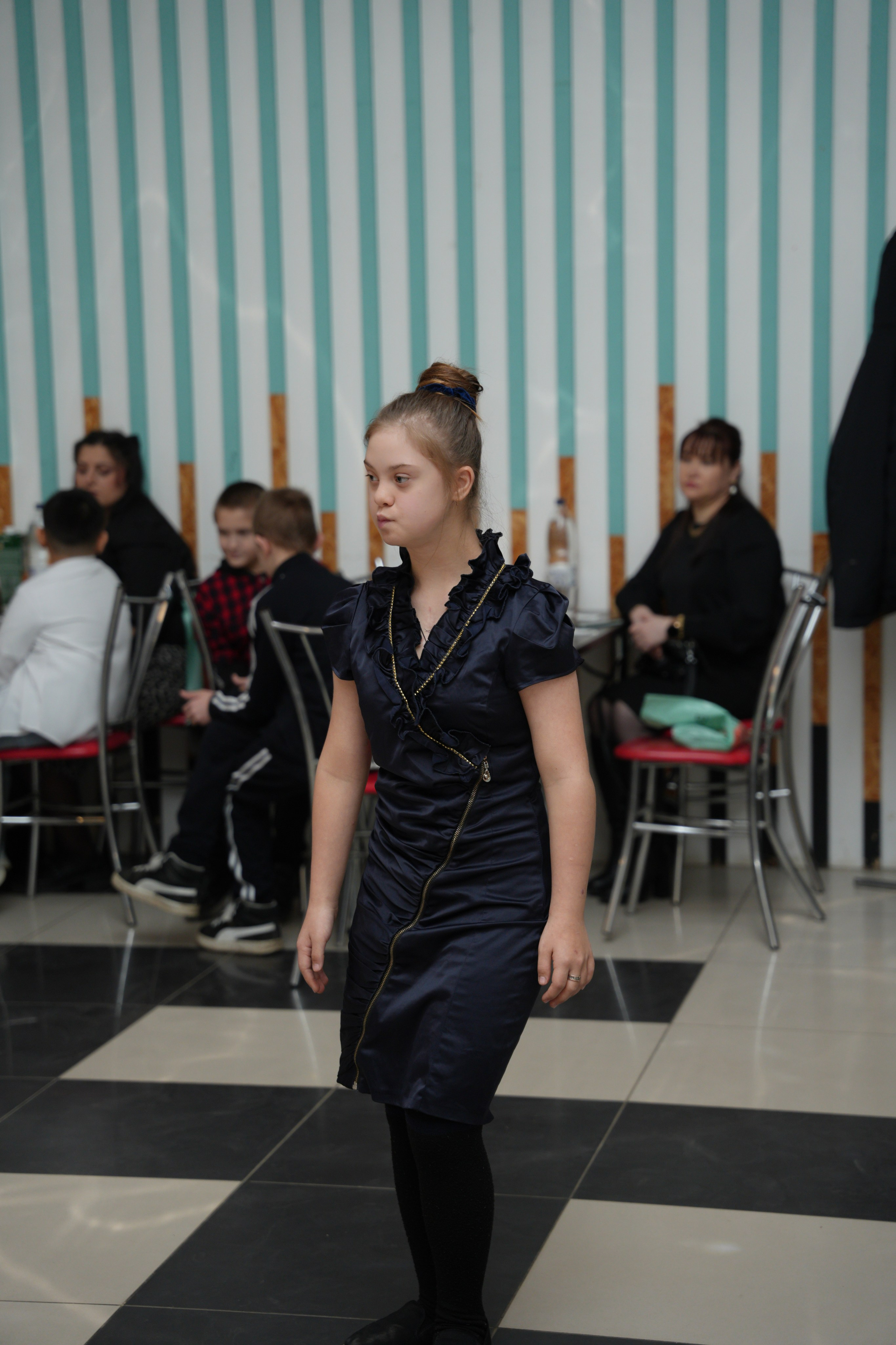 Социально —благотворительная акция «Ты в этом мире не один», посвященная Международному дню инвалидов. ВЫПУСКНЫЕ АЛЬБОМЫ, Школьный фотограф, семейный и свадебный в Саратове и области Ольга Плаксина