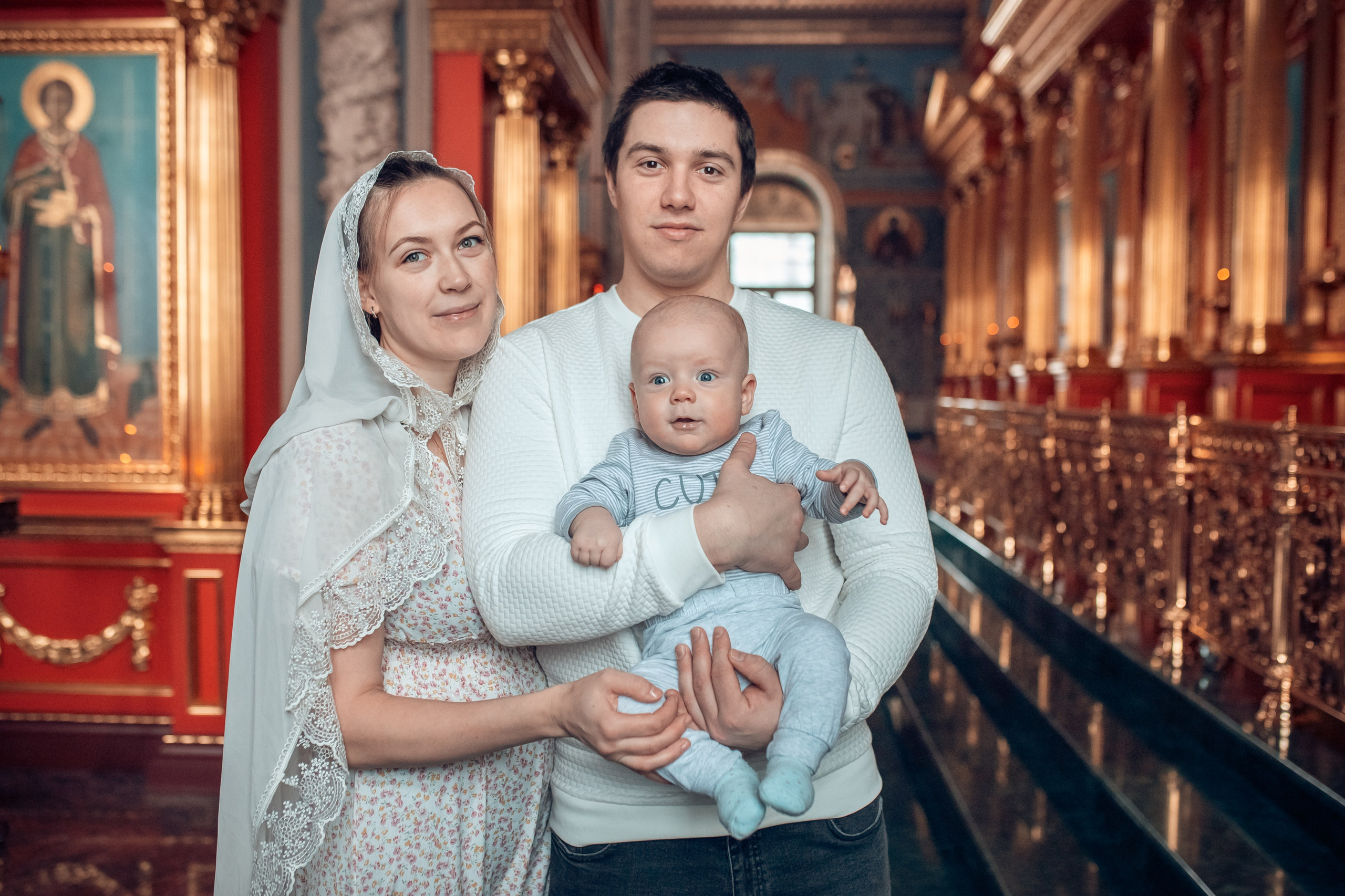 Крещение младенца Леонида в храме Георгия Всеволодовича. Екатерина Крапивина фотограф церковных Таинств в Нижний Новгороде