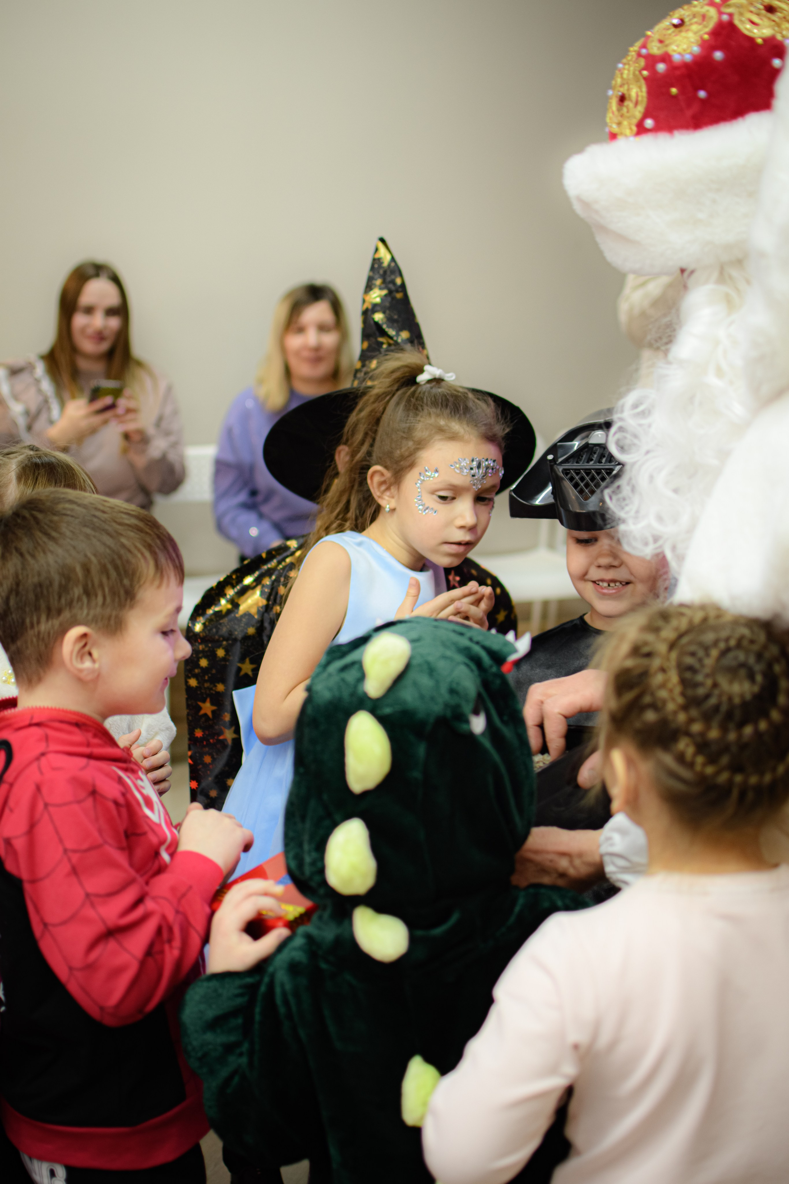 HAPPY NEW YEAR. Photokarish