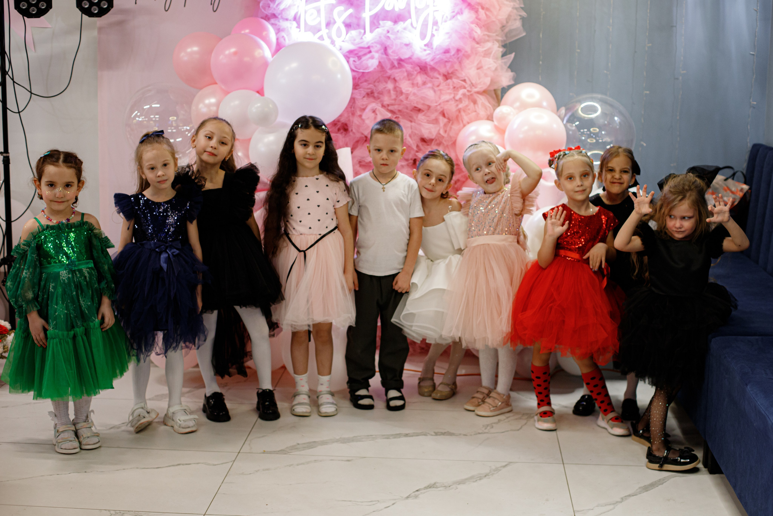 ASIA'S BIRTHDAY PARTY. Photokarish