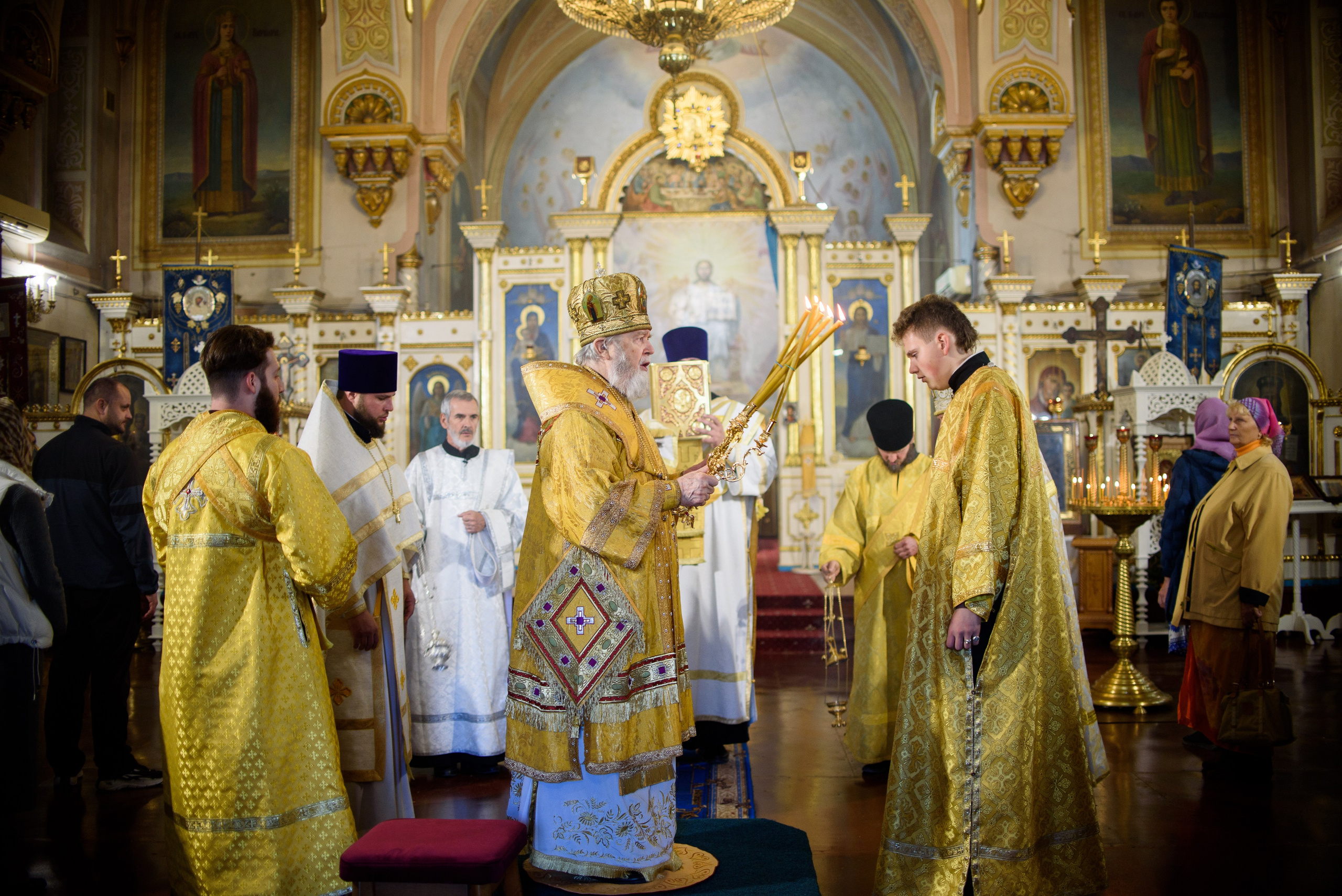 Воскресная литургия 29.10.2023. Семейный и свадебный фотограф в Феодосии и Коктебеле