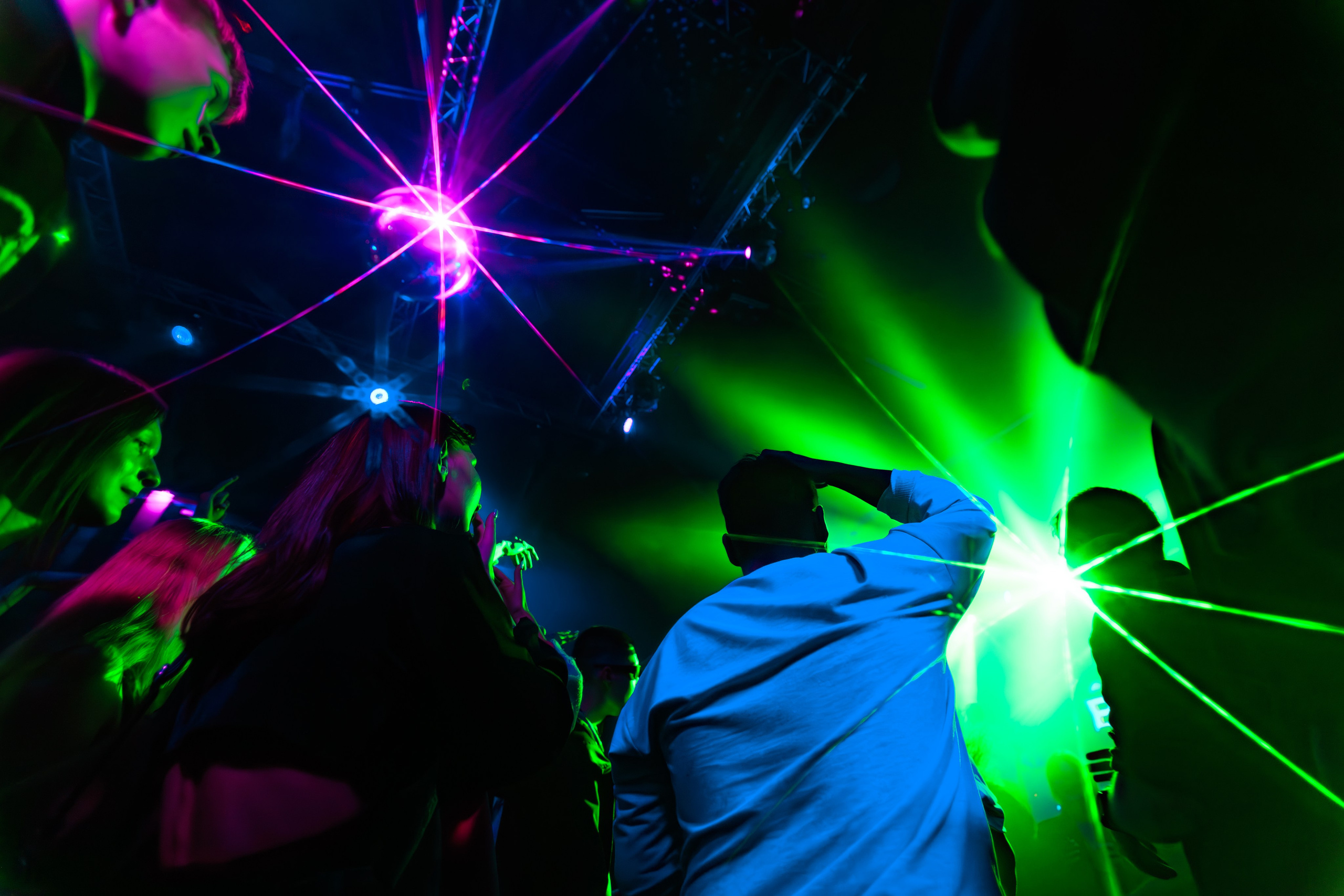 Студпосвят Свобода | Reptiloid. Репортажный фотограф Екатеринбург | Яркий, качественный репортаж | Концерты, клубы, репортаж, праздники, корпоративы