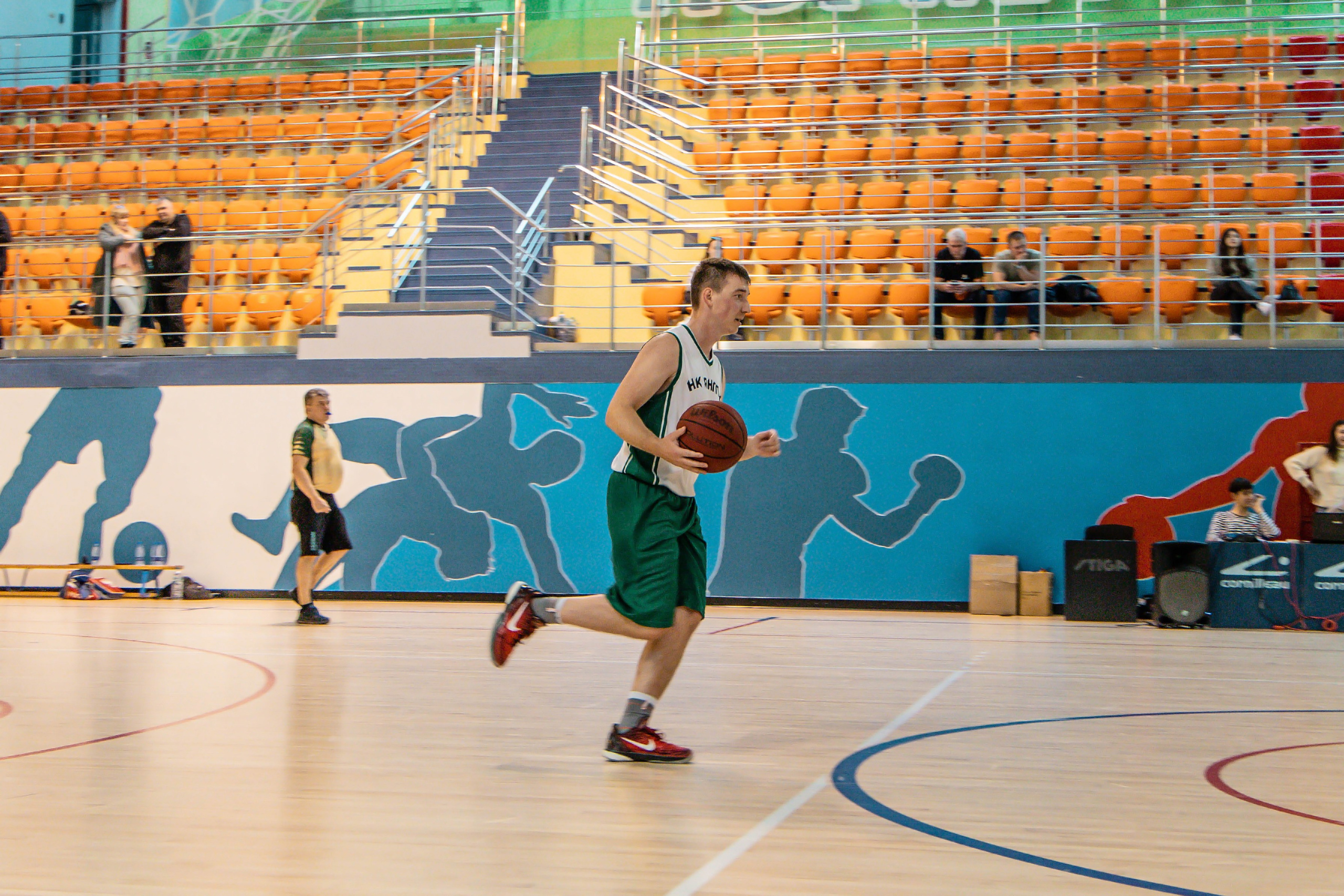 Соревнования по баскетболу в рамках городской спартакиады. Фотограф в Губкинском | Александра Артамонова