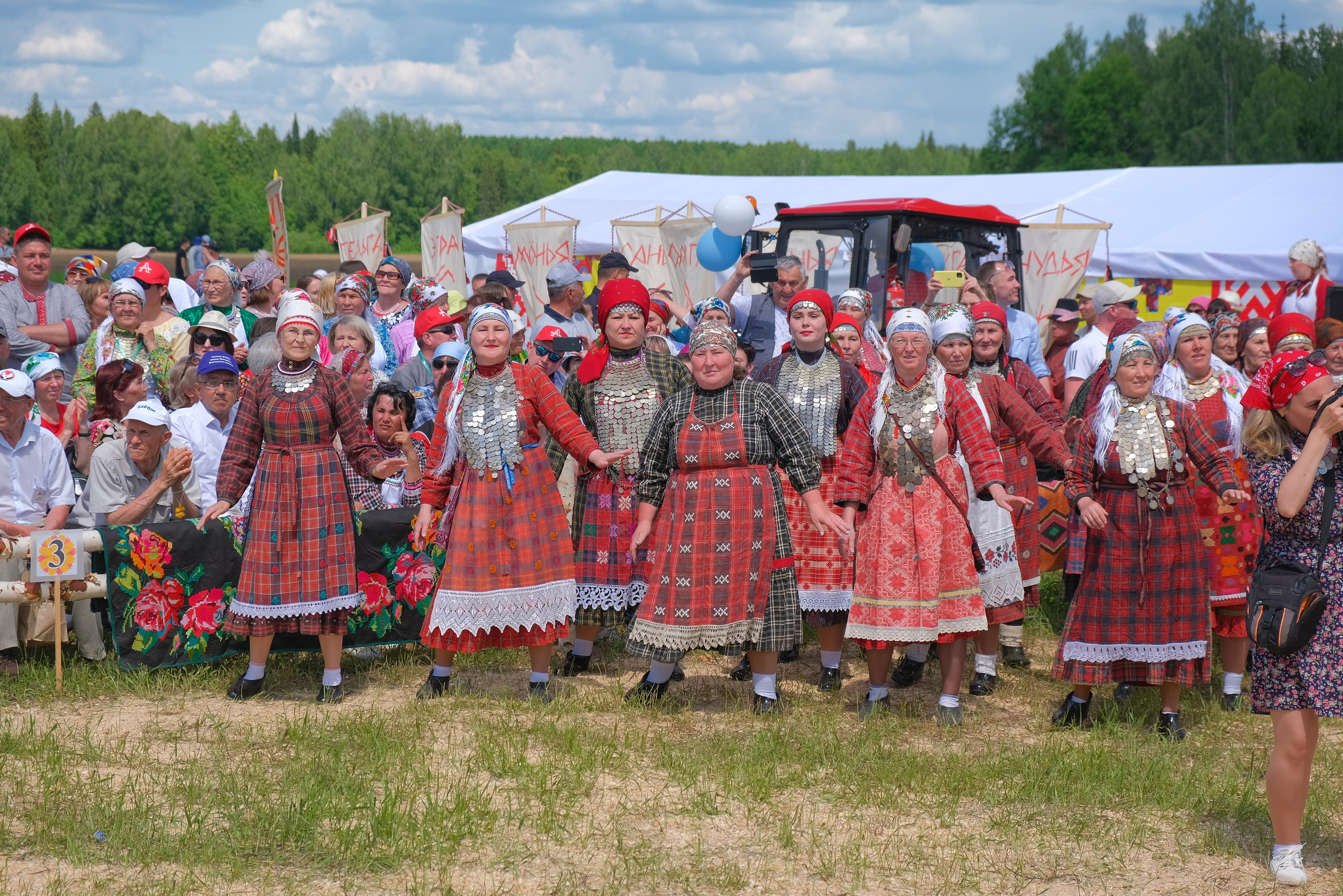 Удмуртский национальный праздник «Гербер». 2022. Максим Егоров, г. Ижевск. Репортажная, предметная съёмка и фуд-фотография