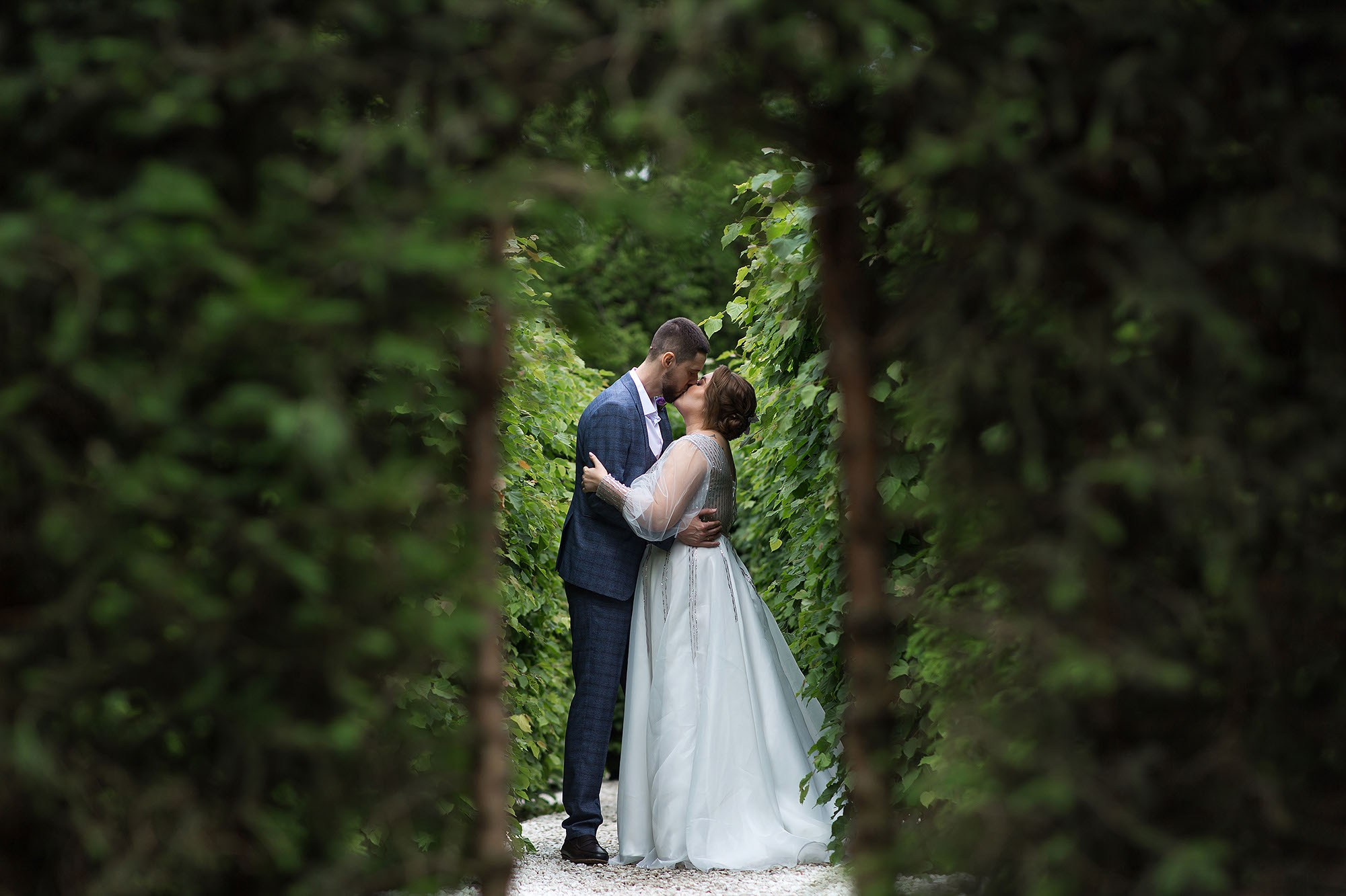 Прогулка, фотосессия жениха и невесты. Свадебная съемка. Фотограф в Москве Валерий Боцман