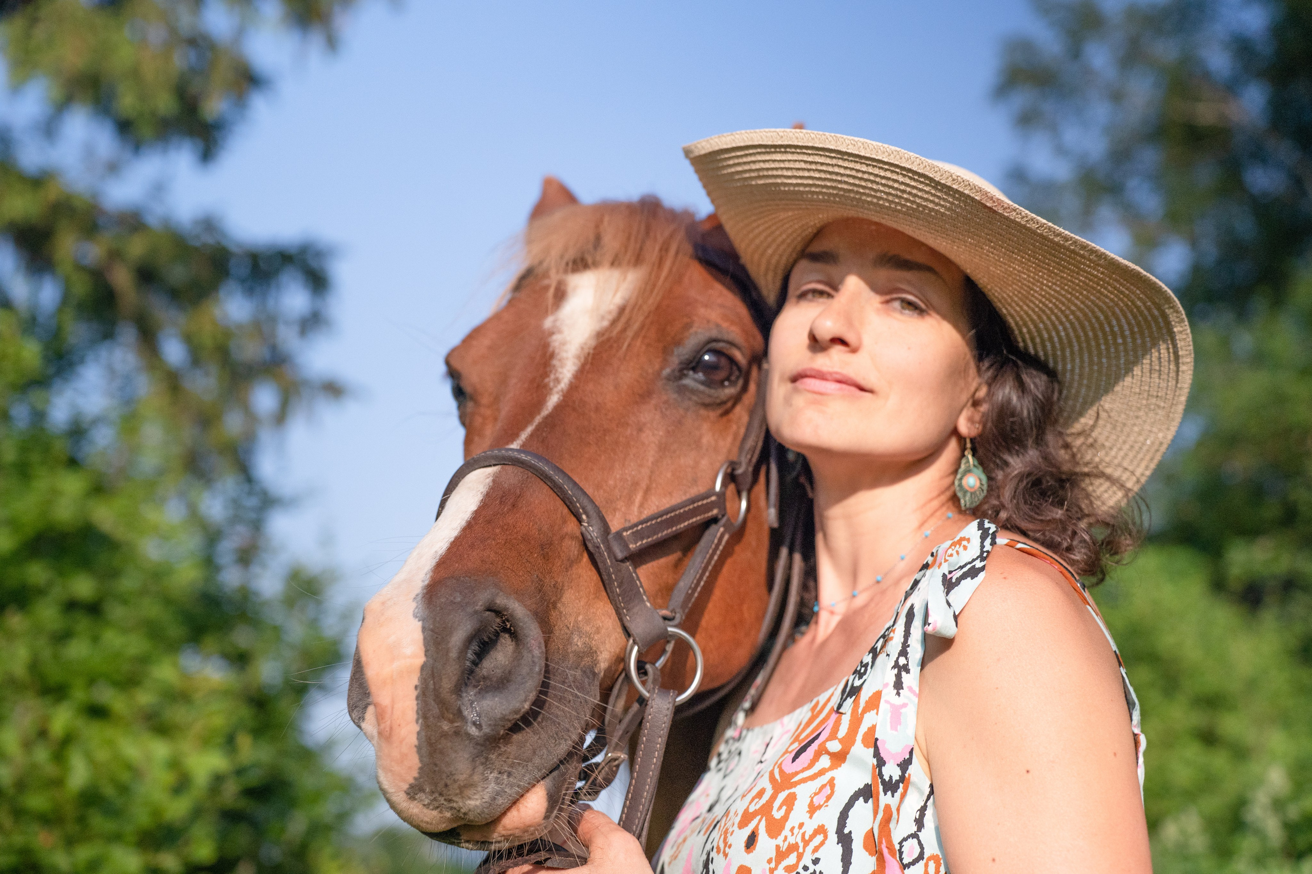 Выйти в лето в поле с конем. Видеограф и фотограф в Москве Анастасия Рябчикова